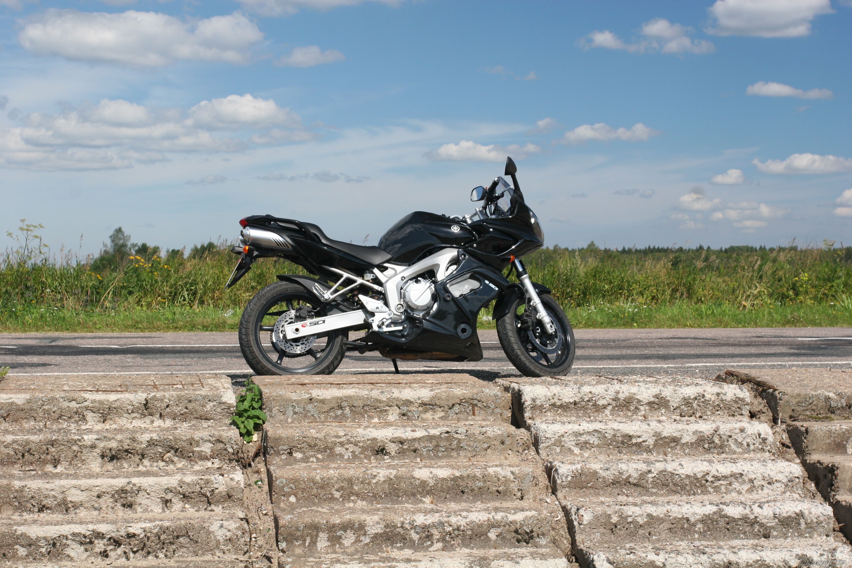 2007 YAMAHA FZ6 FAZER | Picture 1000032 motorcycle photo