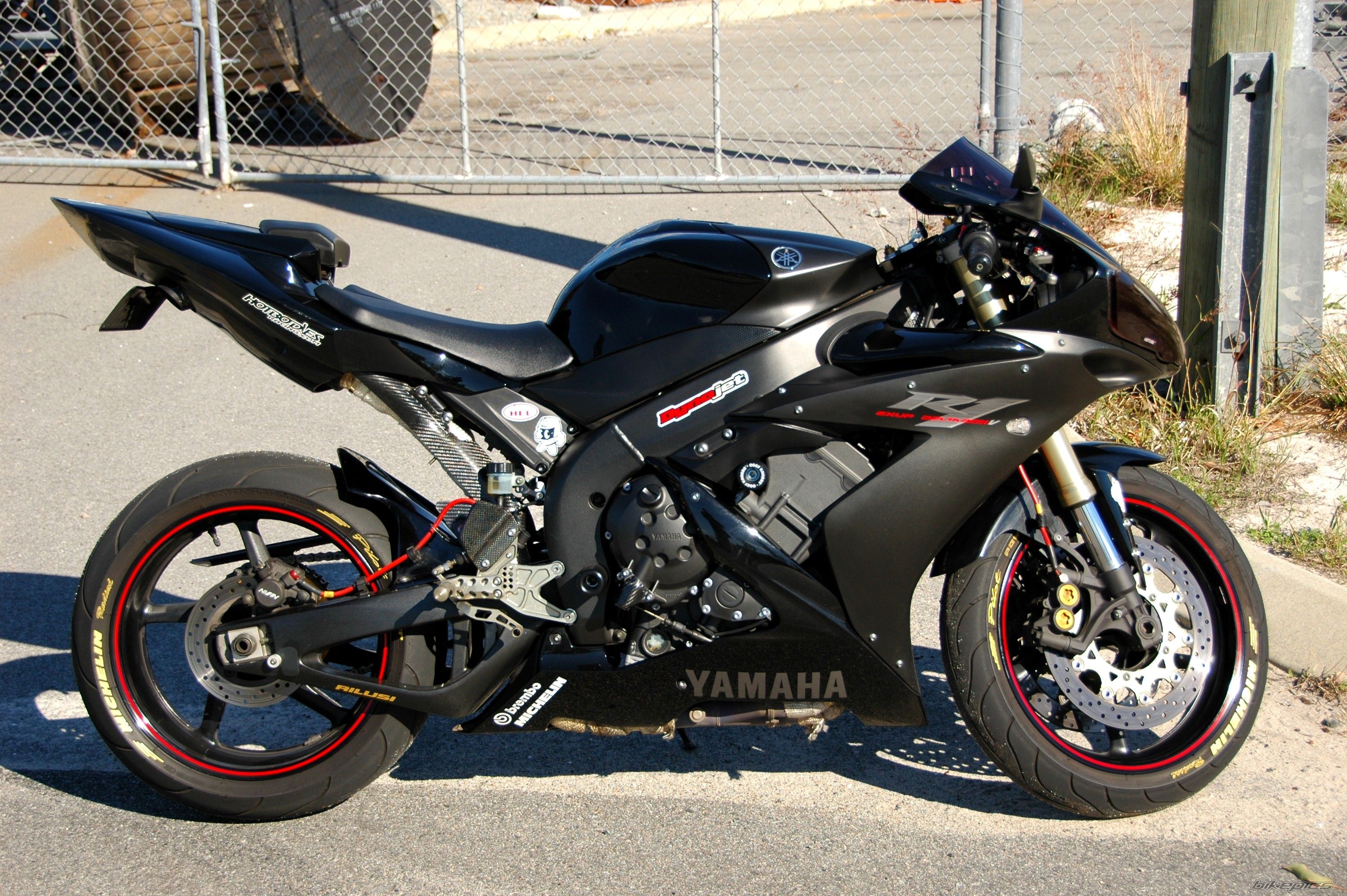 2005 YAMAHA YZF R1 | Picture 1001157 motorcycle photo
