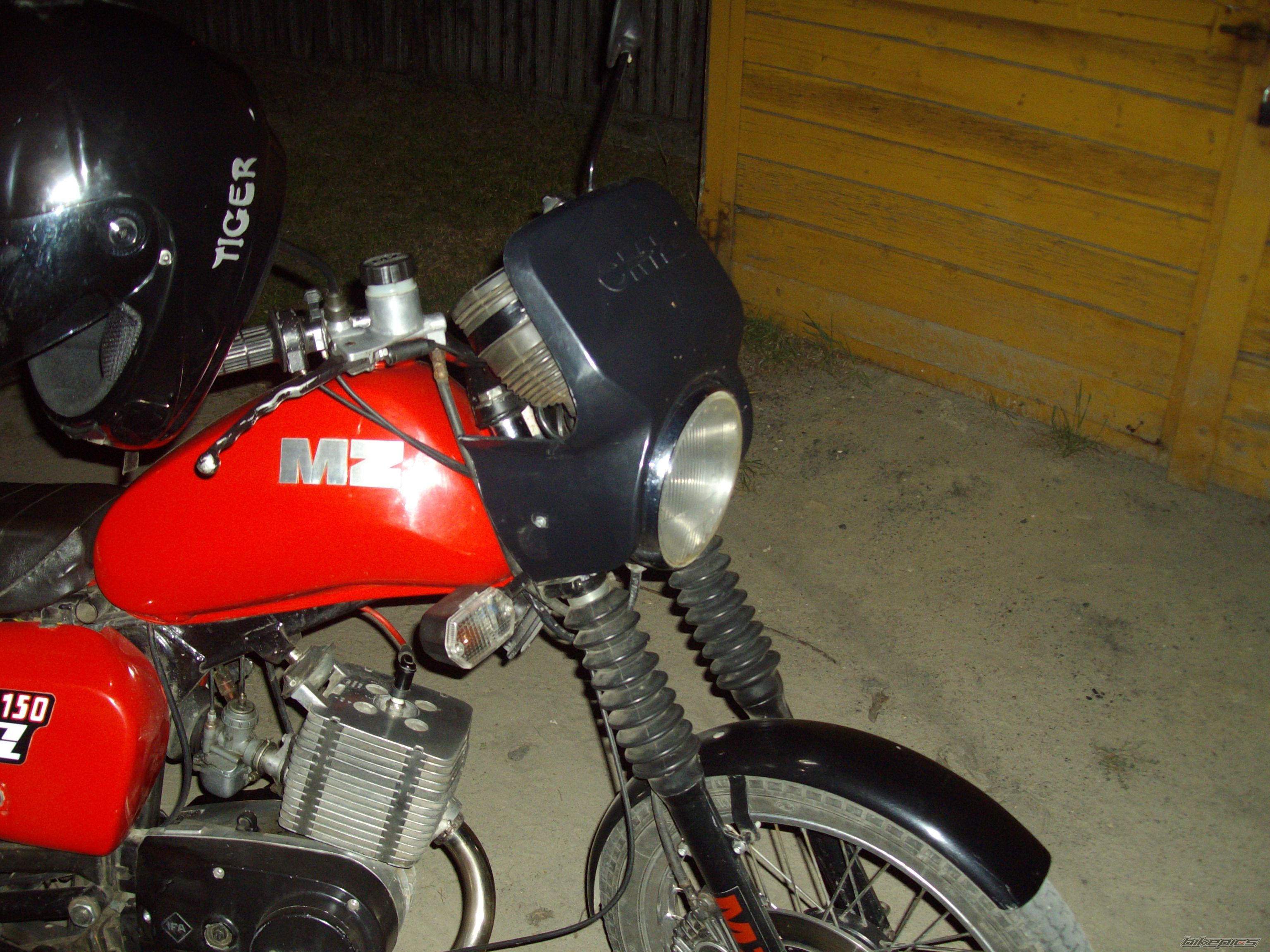 1989 MZ ETZ 150 | Picture 1001855 motorcycle photo