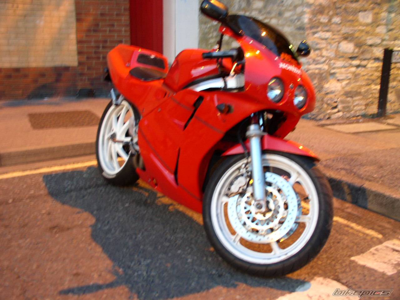 1989 HONDA VFR 400 | Picture 100356 motorcycle photo
