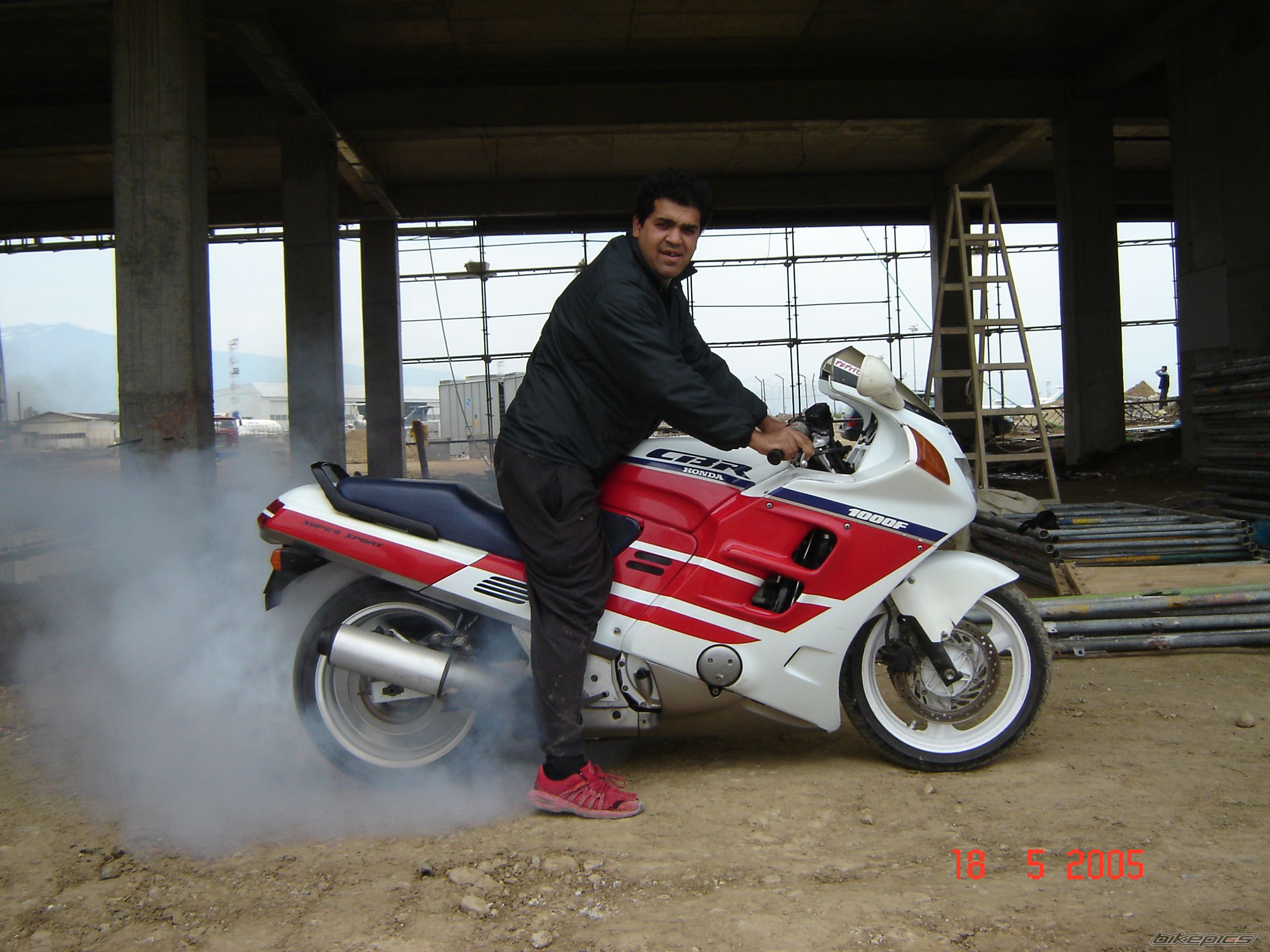 1990 HONDA CBR 1000 F | Picture 1003651 motorcycle photo