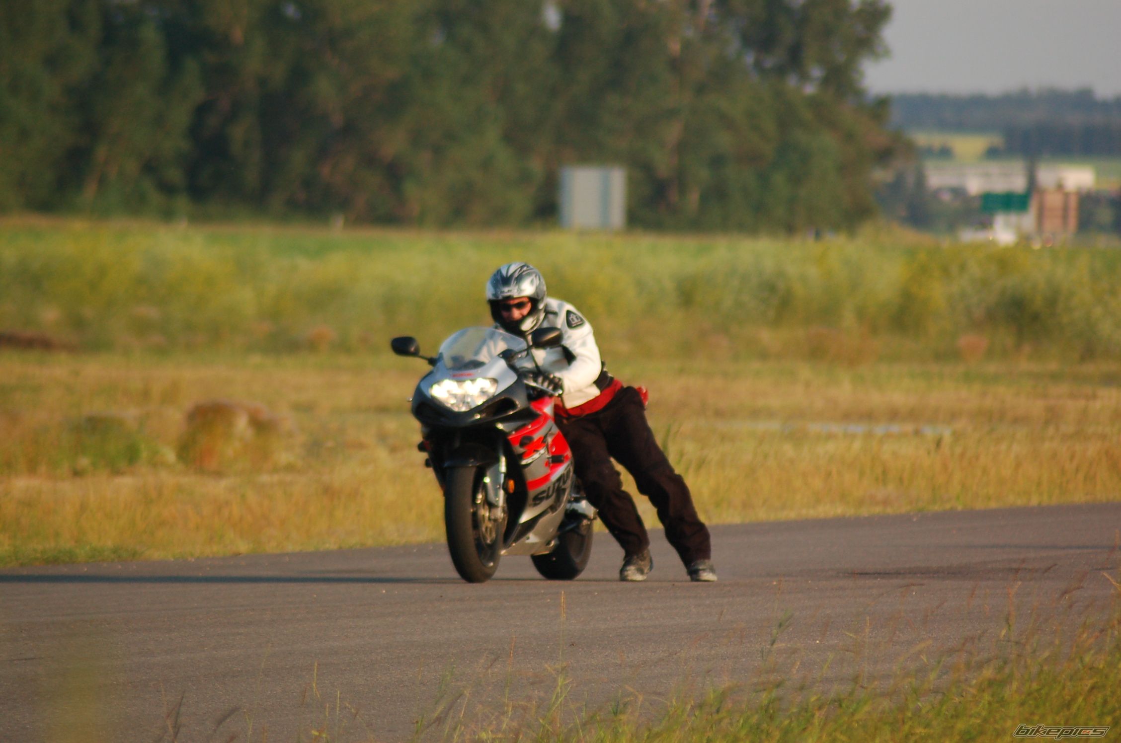2002 SUZUKI GSX R 750 | Picture 1004726 motorcycle photo