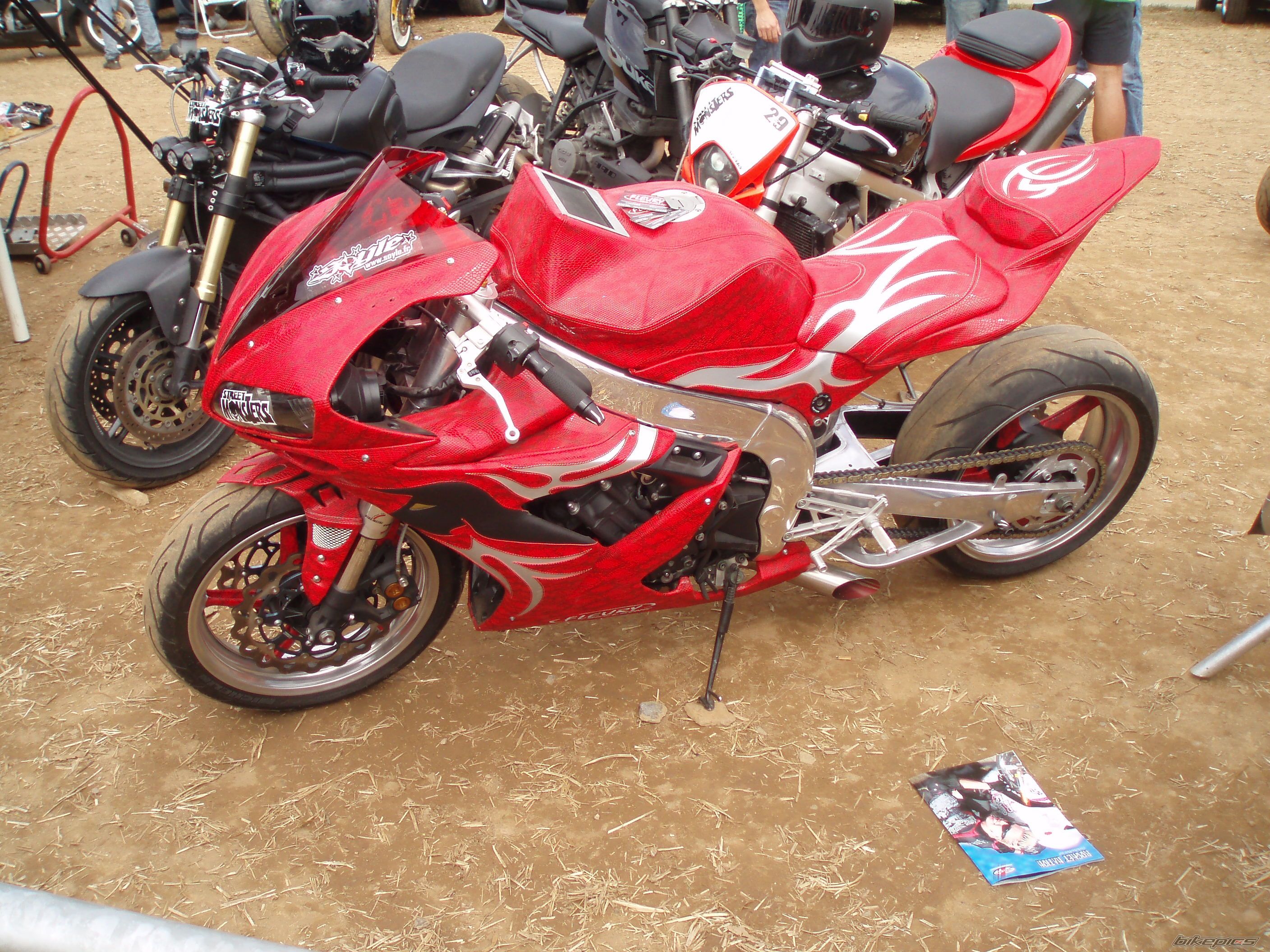 2006 YAMAHA YZF R1 | Picture 1004949 motorcycle photo