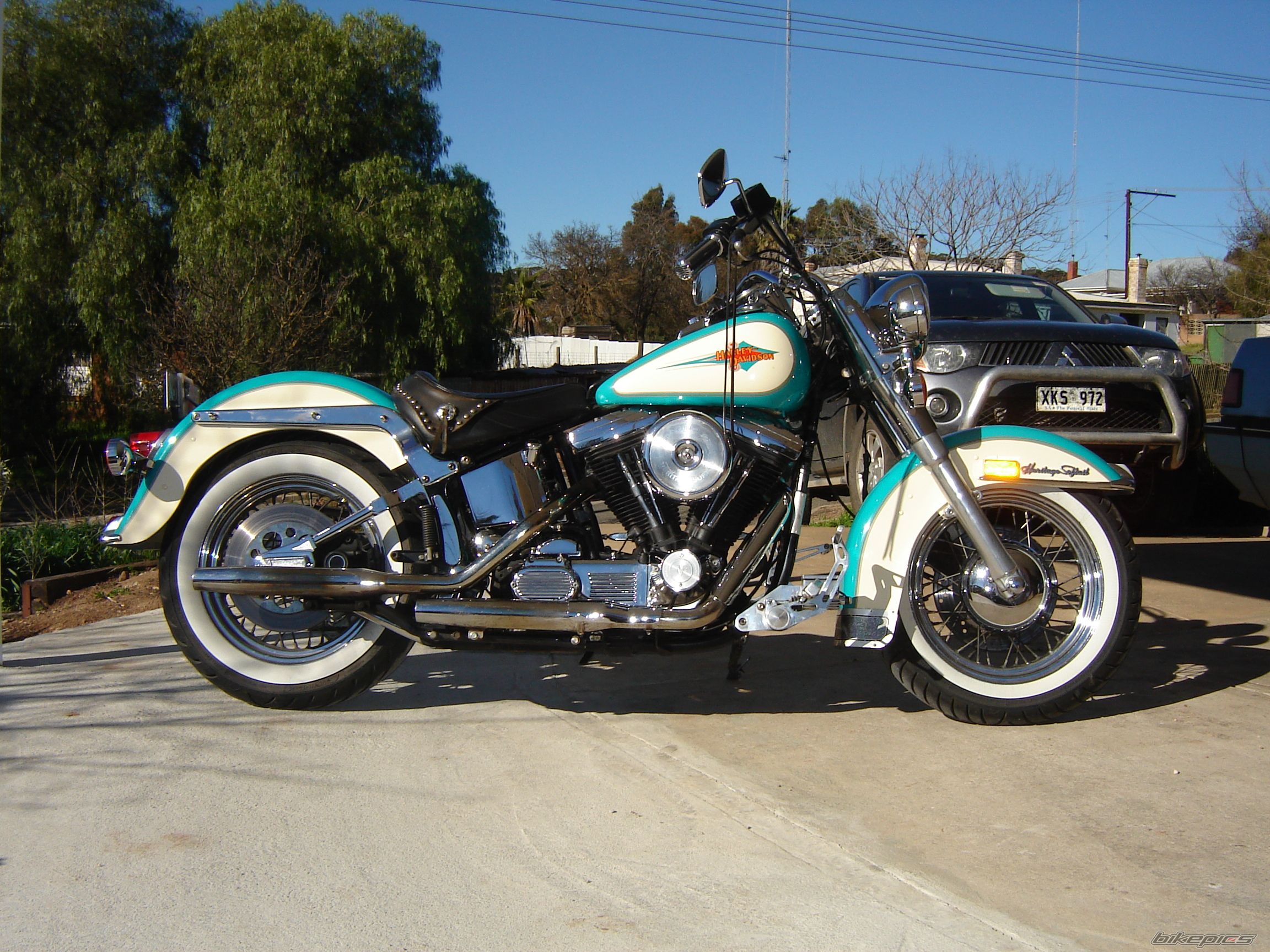 1993 HARLEY DAVIDSON FLSTC | Picture 1005061 motorcycle photo