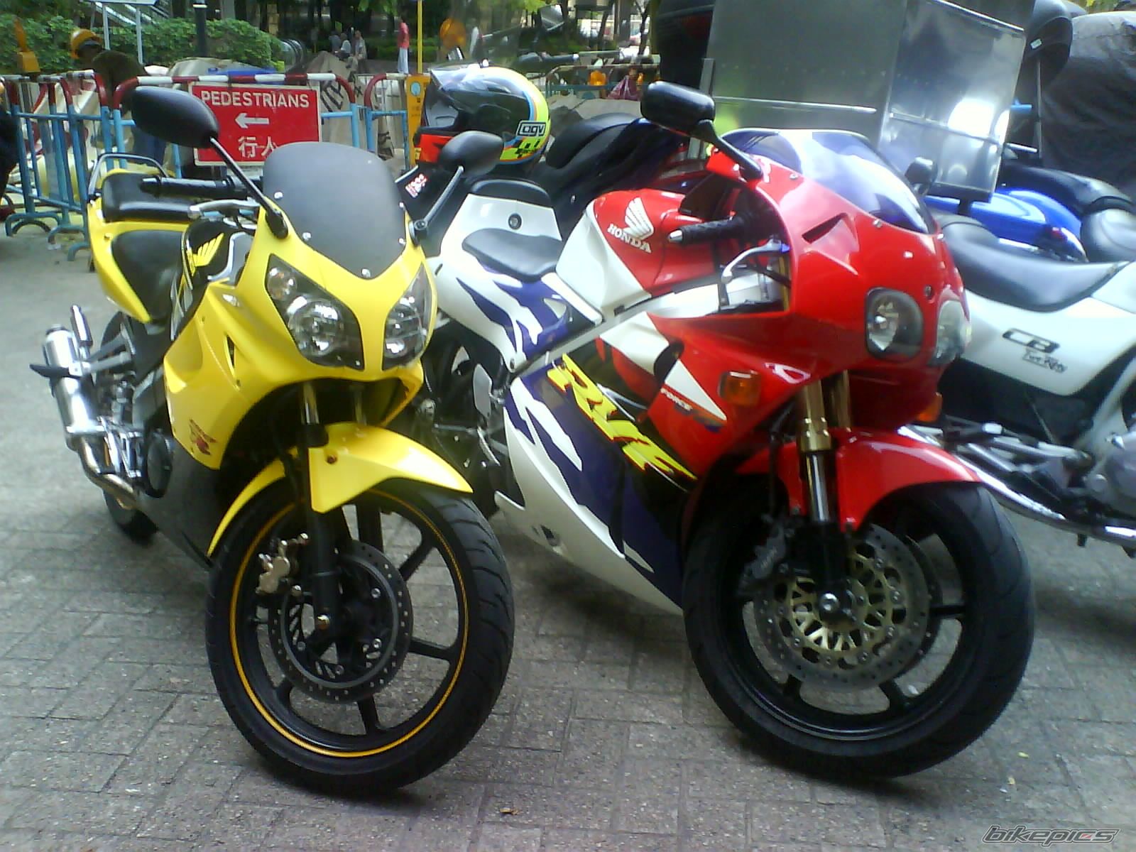 1997 HONDA RVF 400 | Picture 1009439 motorcycle photo