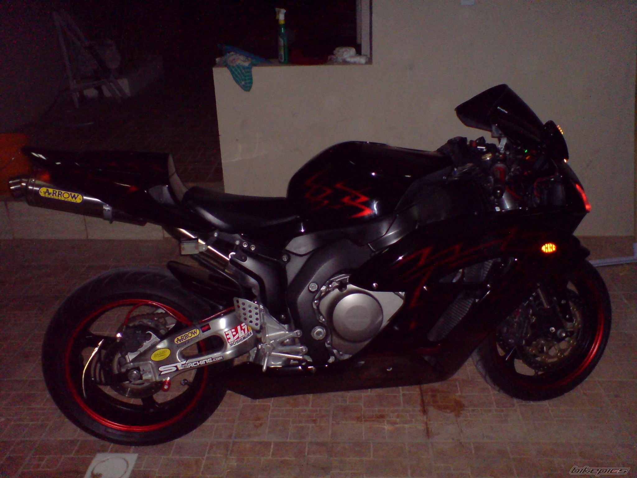 2004 HONDA CBR 1000  RR | Picture 1009701 motorcycle photo