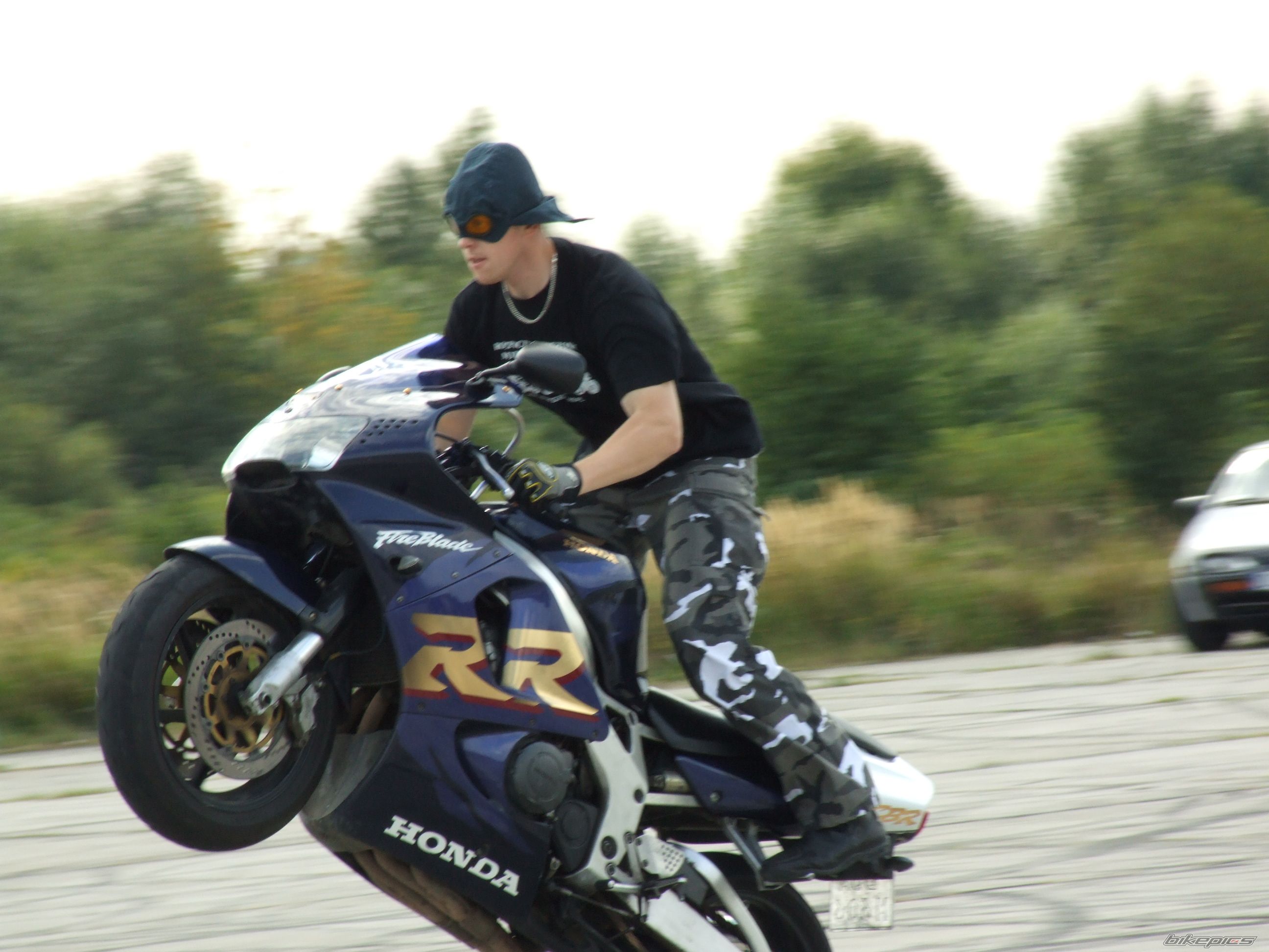 1998 HONDA CBR 900 | Picture 1012366 motorcycle photo