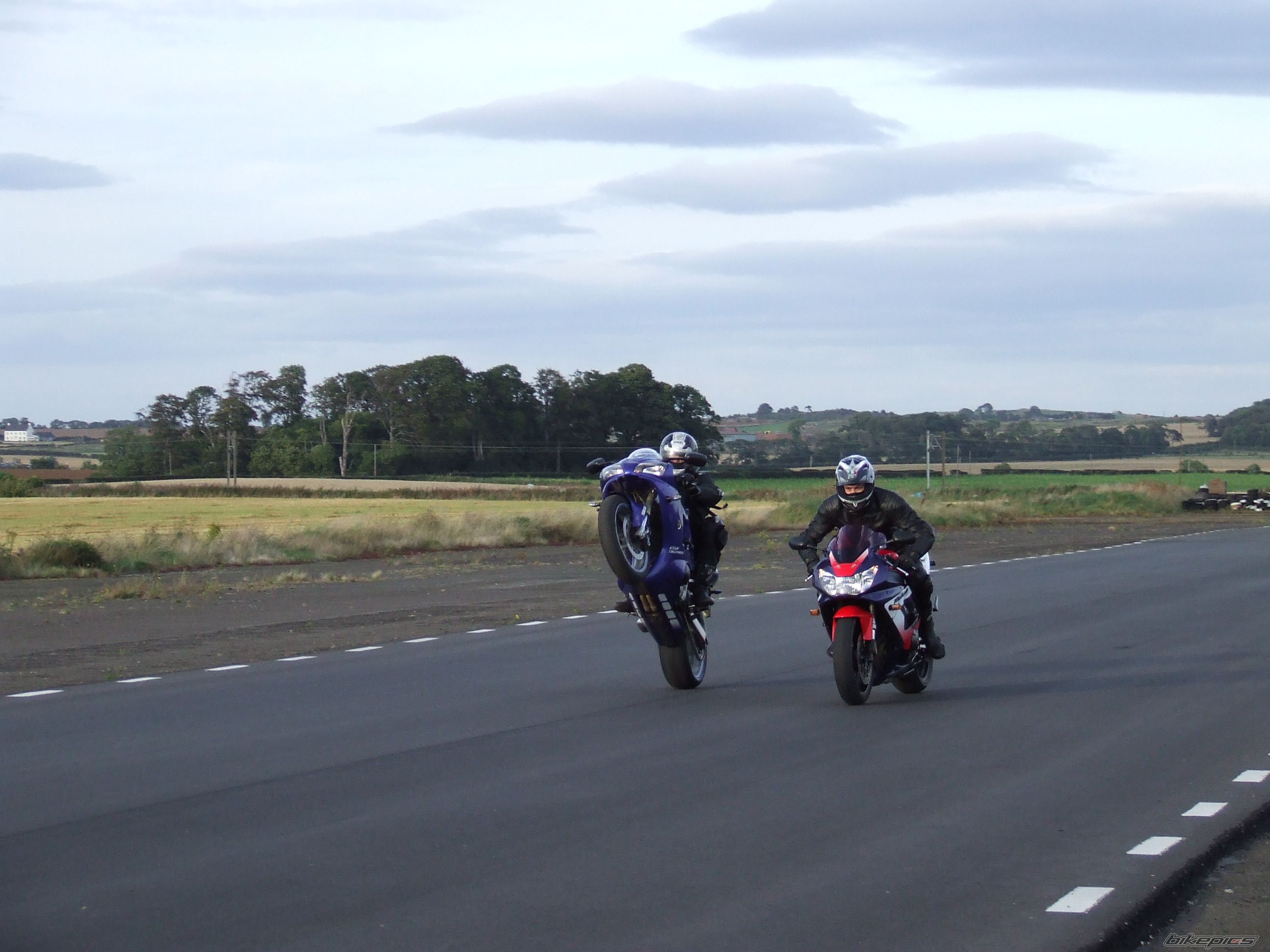1998 YAMAHA YZF R1 | Picture 1013818 motorcycle photo