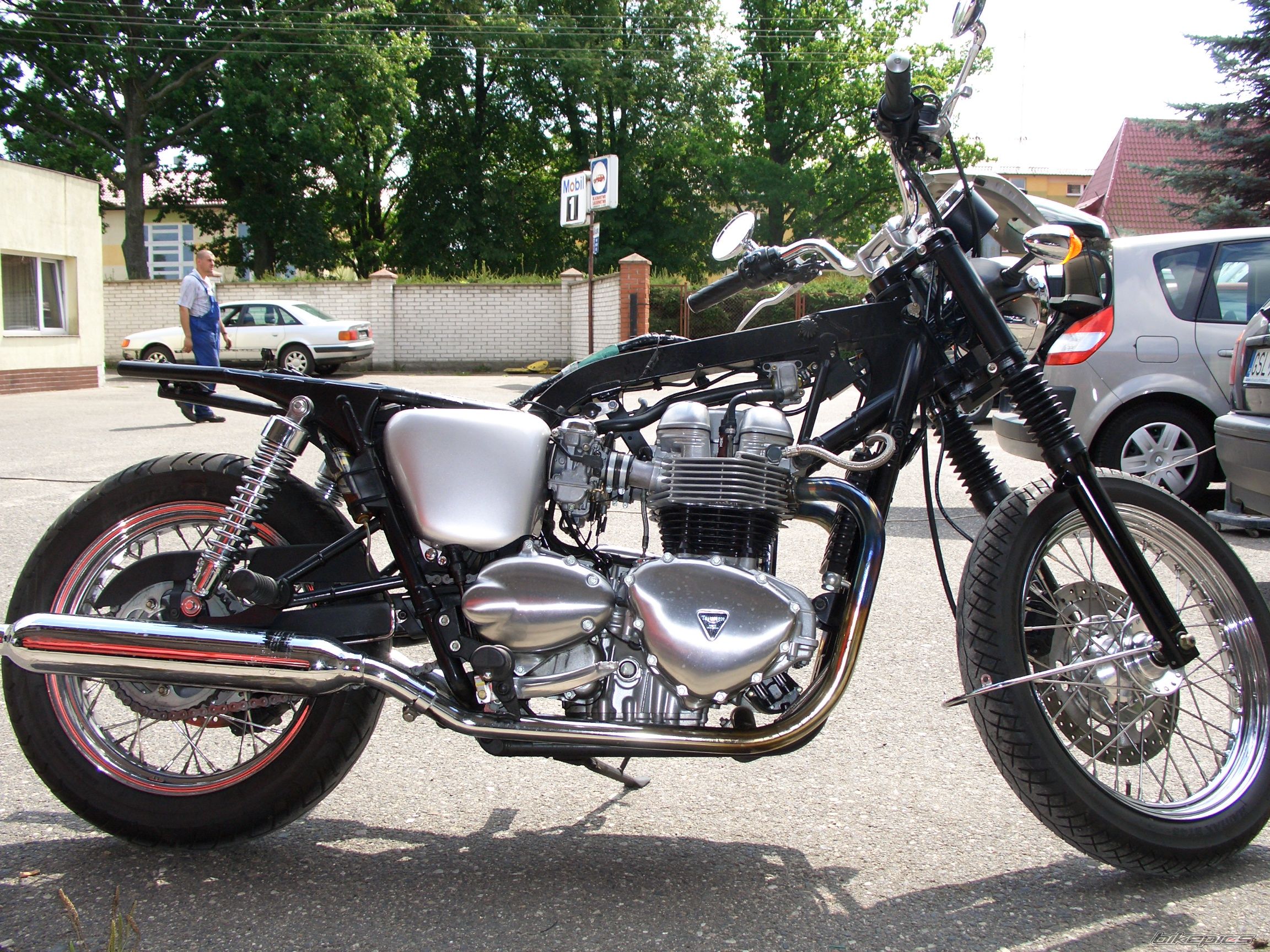 2001 TRIUMPH BONNEVILLE | Picture 1013927 motorcycle photo
