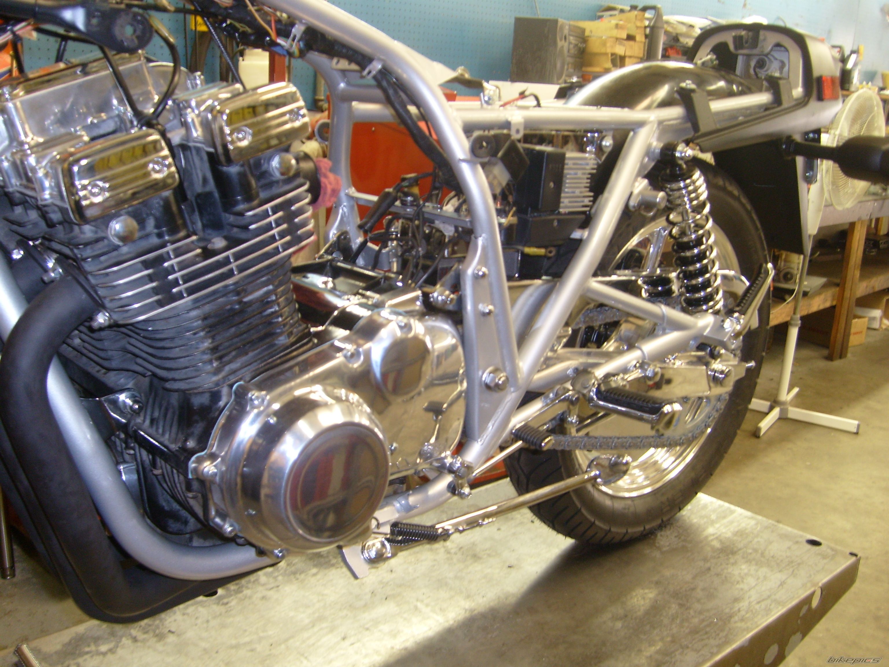 1983 SUZUKI GSX750S  KATANA | Picture 1015489 motorcycle photo