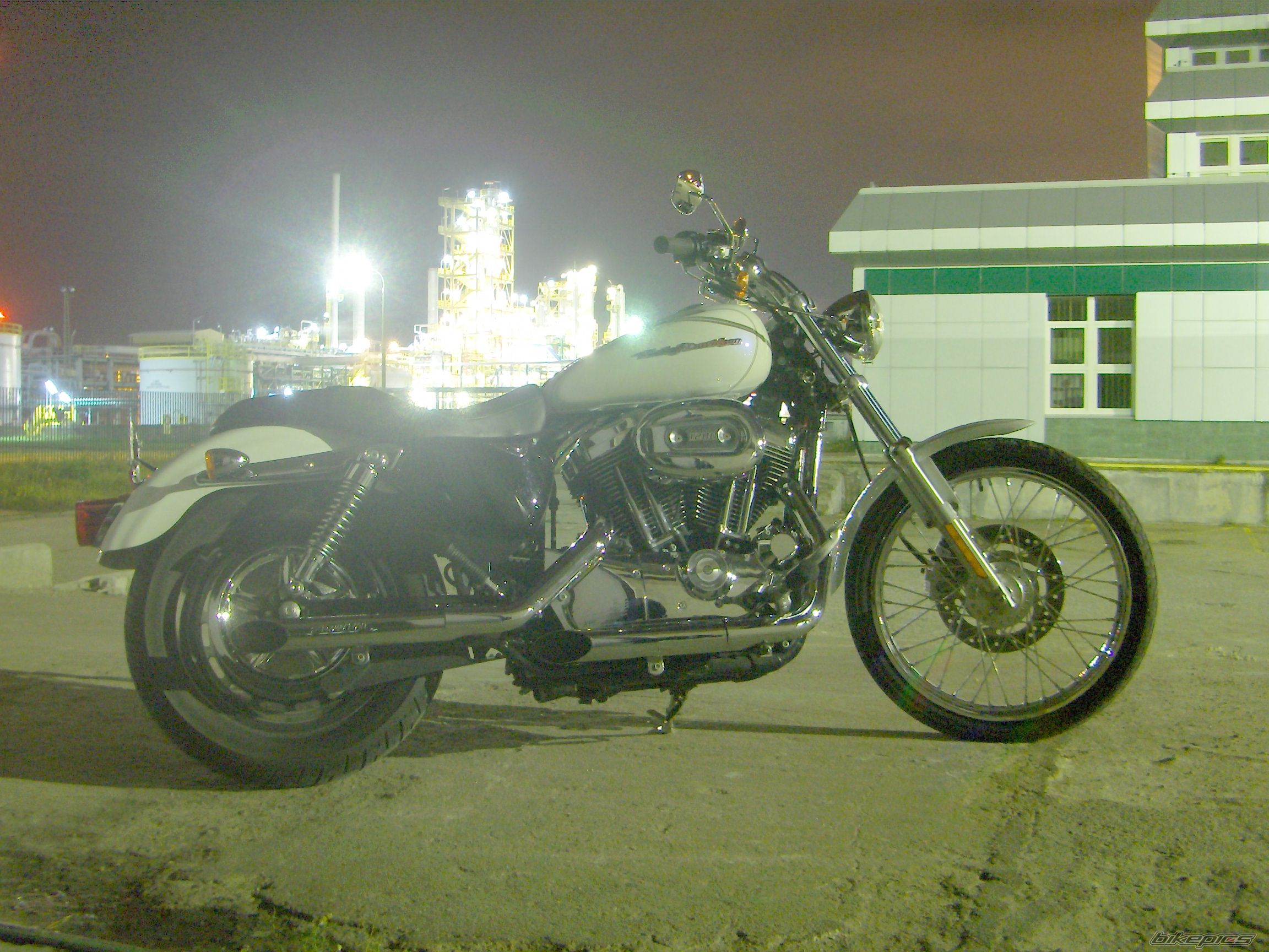 2005 HARLEY DAVIDSON XL 1200 C | Picture 1016177 motorcycle photo