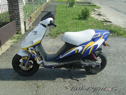 2000 MALAGUTI PHANTOM 50 F12 | Picture 1017829 motorcycle photo