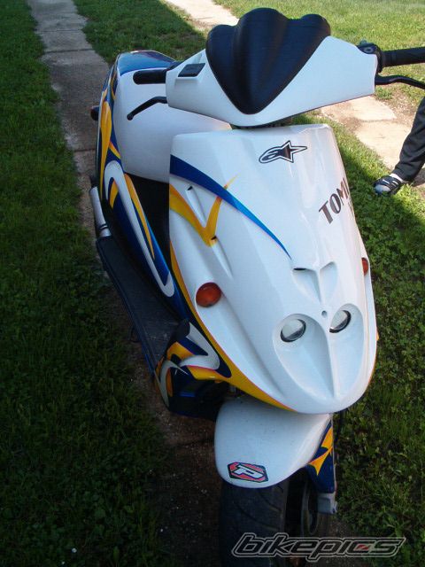 2000 MALAGUTI PHANTOM 50 F12 | Picture 1017843 motorcycle photo