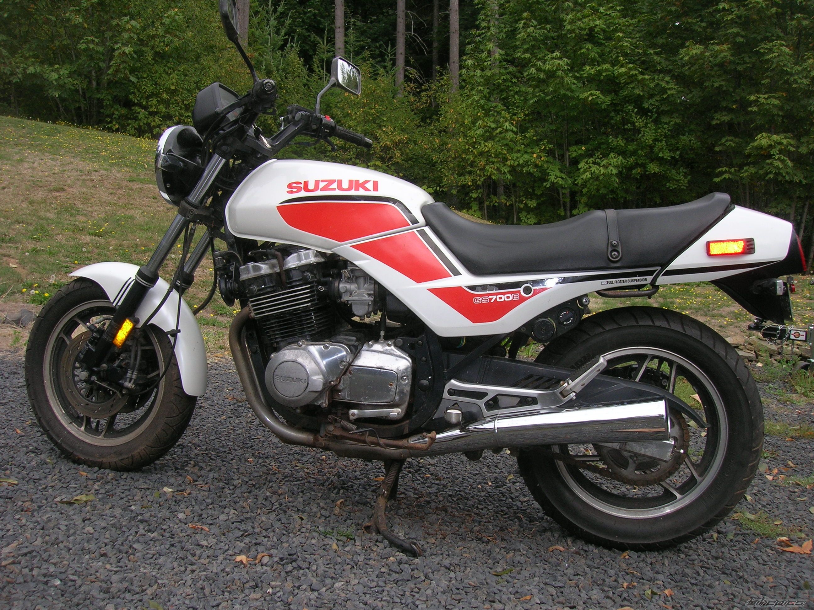 1985 SUZUKI GS 700 | Picture 1021660 motorcycle photo