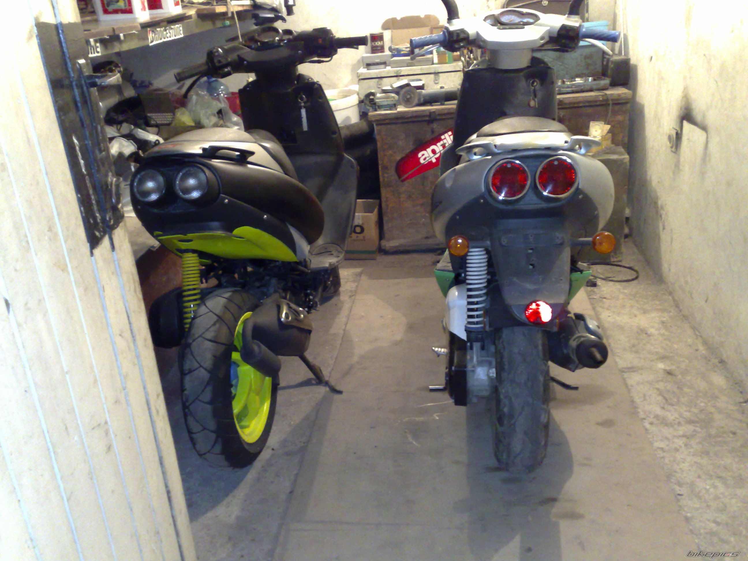 1998 APRILIA SR 50 | Picture 1022883 motorcycle photo