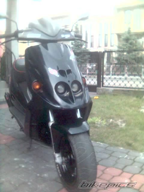 2000 MALAGUTI F 12 50 | Picture 1025108 motorcycle photo