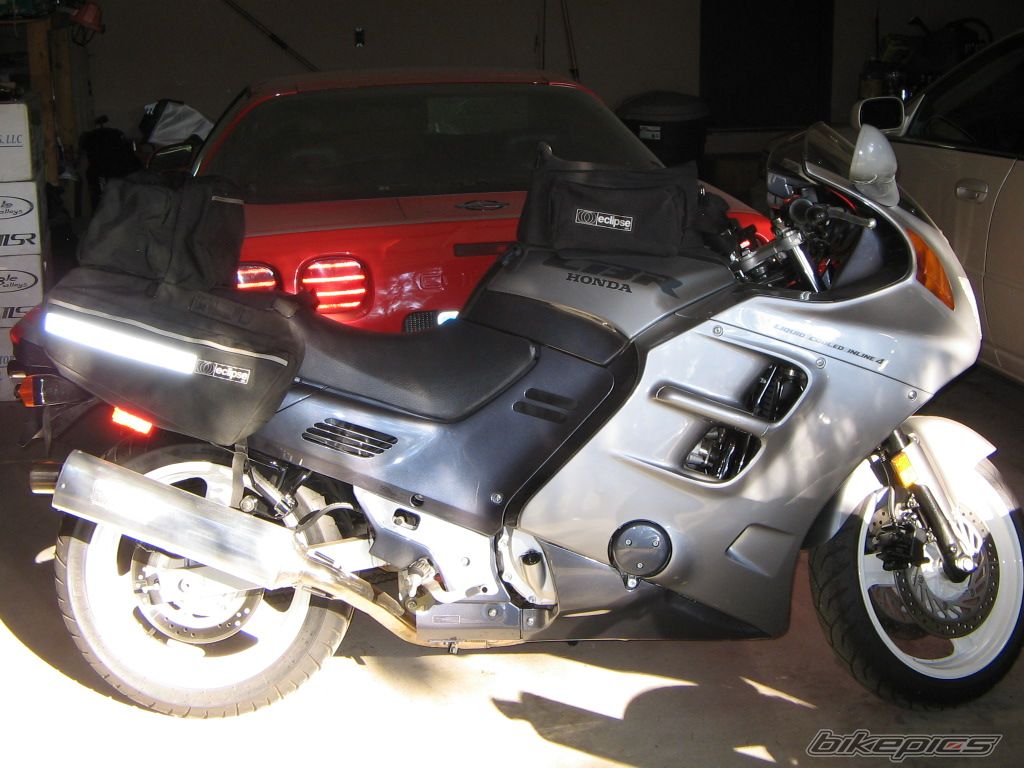 1990 HONDA CBR 1000 F | Picture 1028444 motorcycle photo