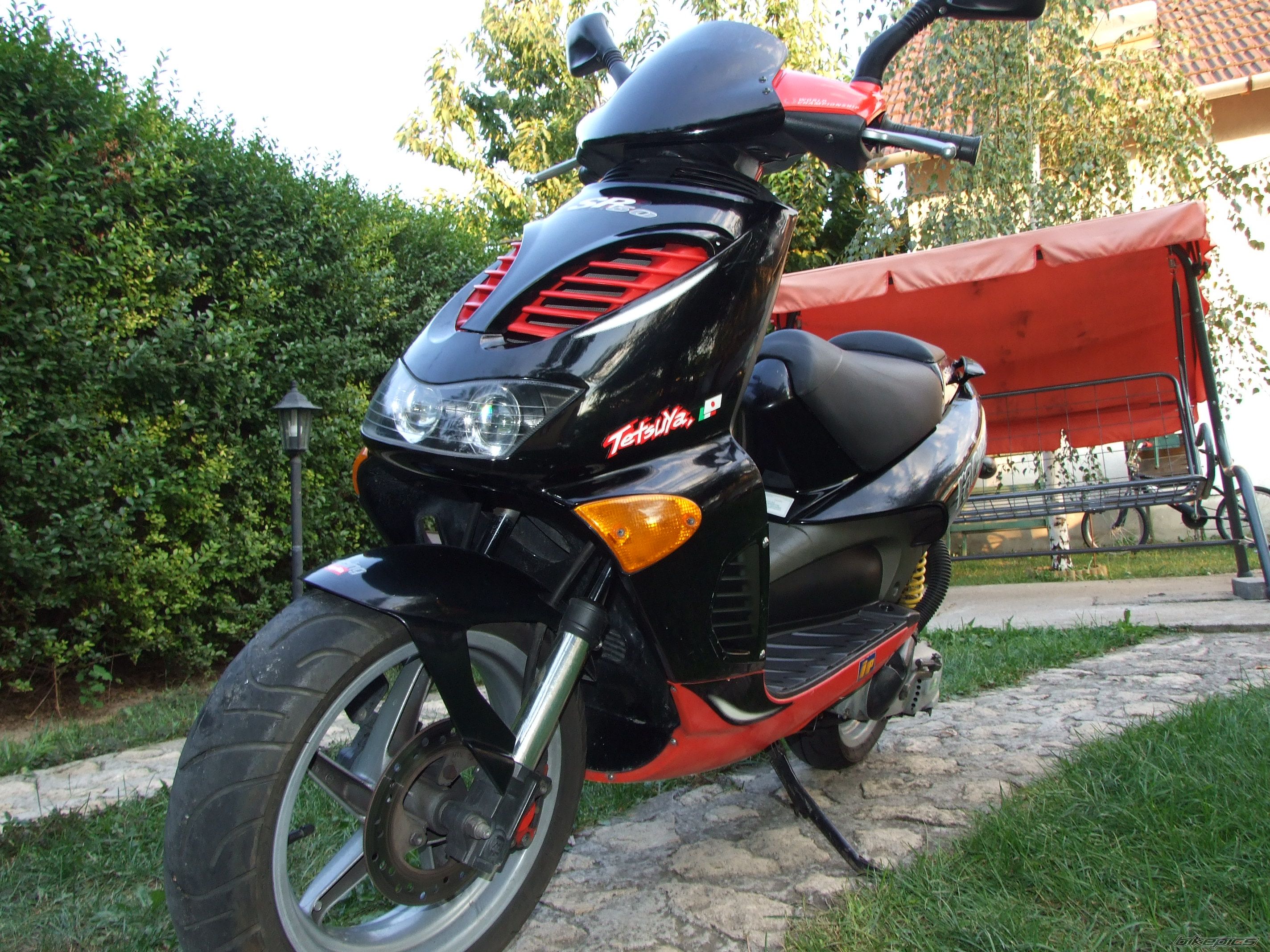 2001 APRILIA SR 50 | Picture 1028827 motorcycle photo