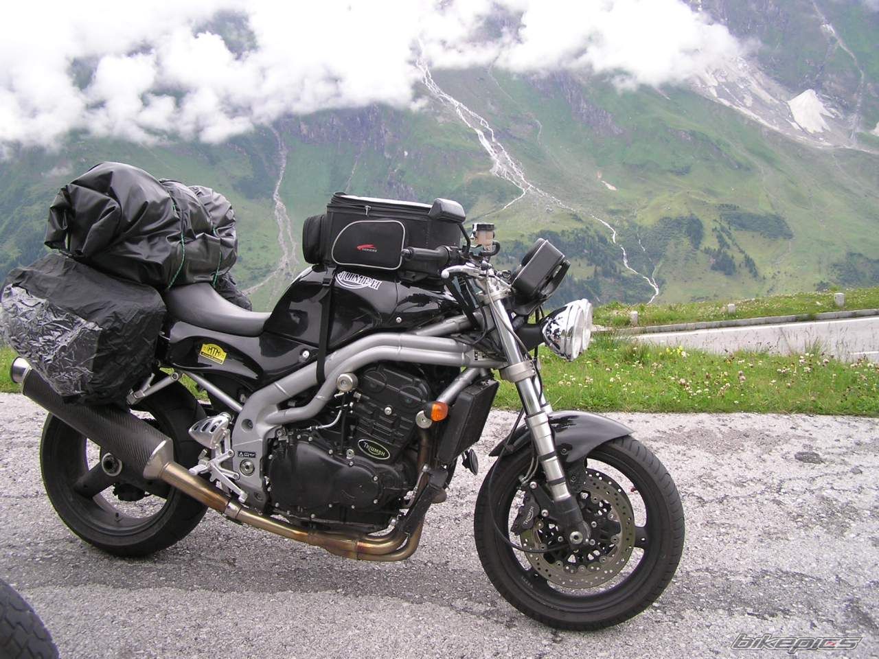 1999 TRIUMPH SPEED TRIPLE | Picture 1029248 motorcycle photo