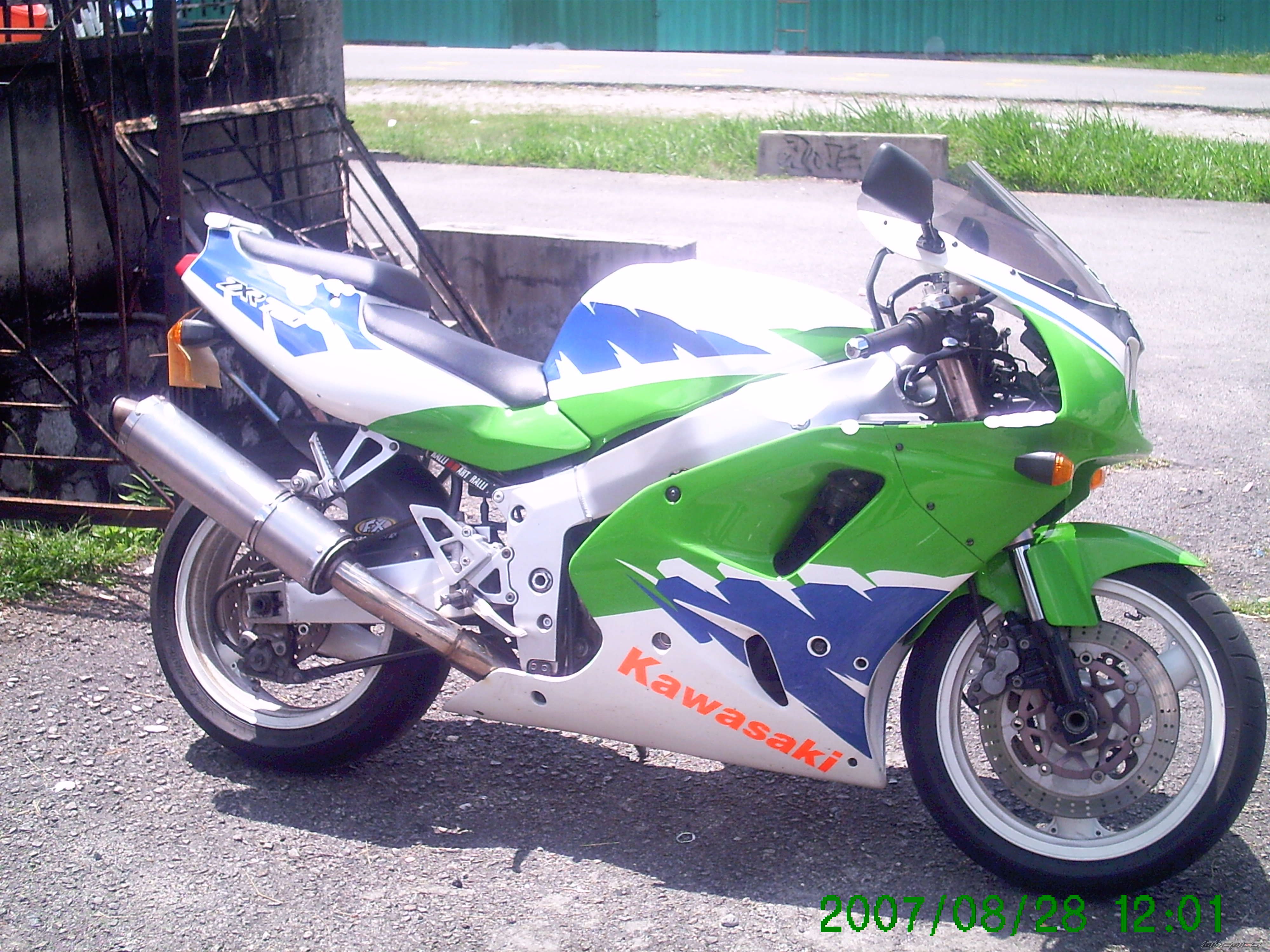 1993 KAWASAKI ZX 7 | Picture 1029470 motorcycle photo
