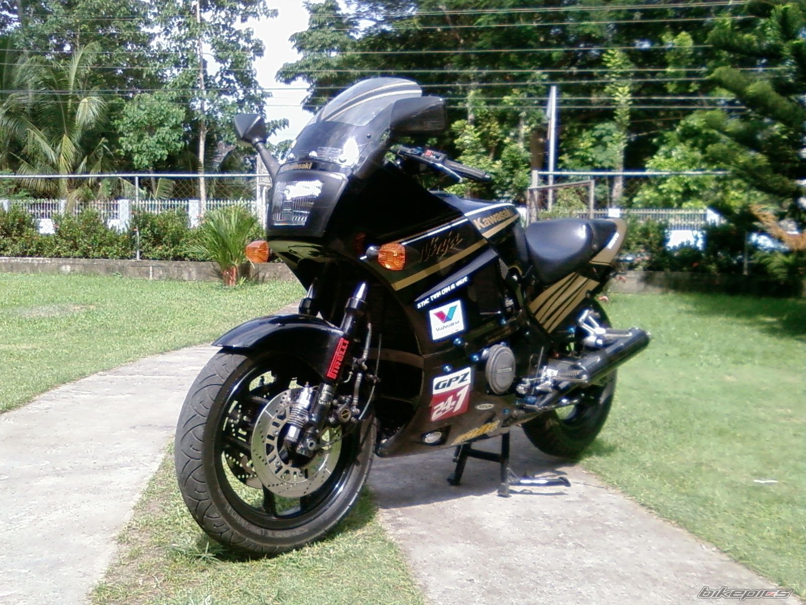 1989 KAWASAKI GPZ 400 | Picture 1029655 motorcycle photo