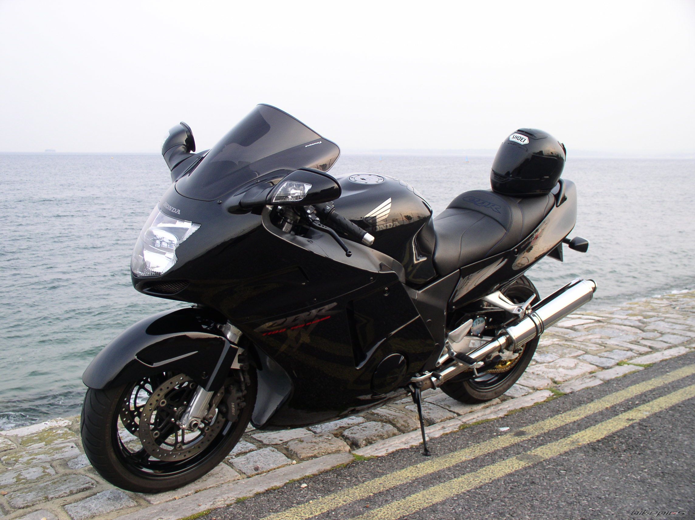 1998 HONDA CBR 1100 BLACKBIRD | Picture 1029822 motorcycle photo