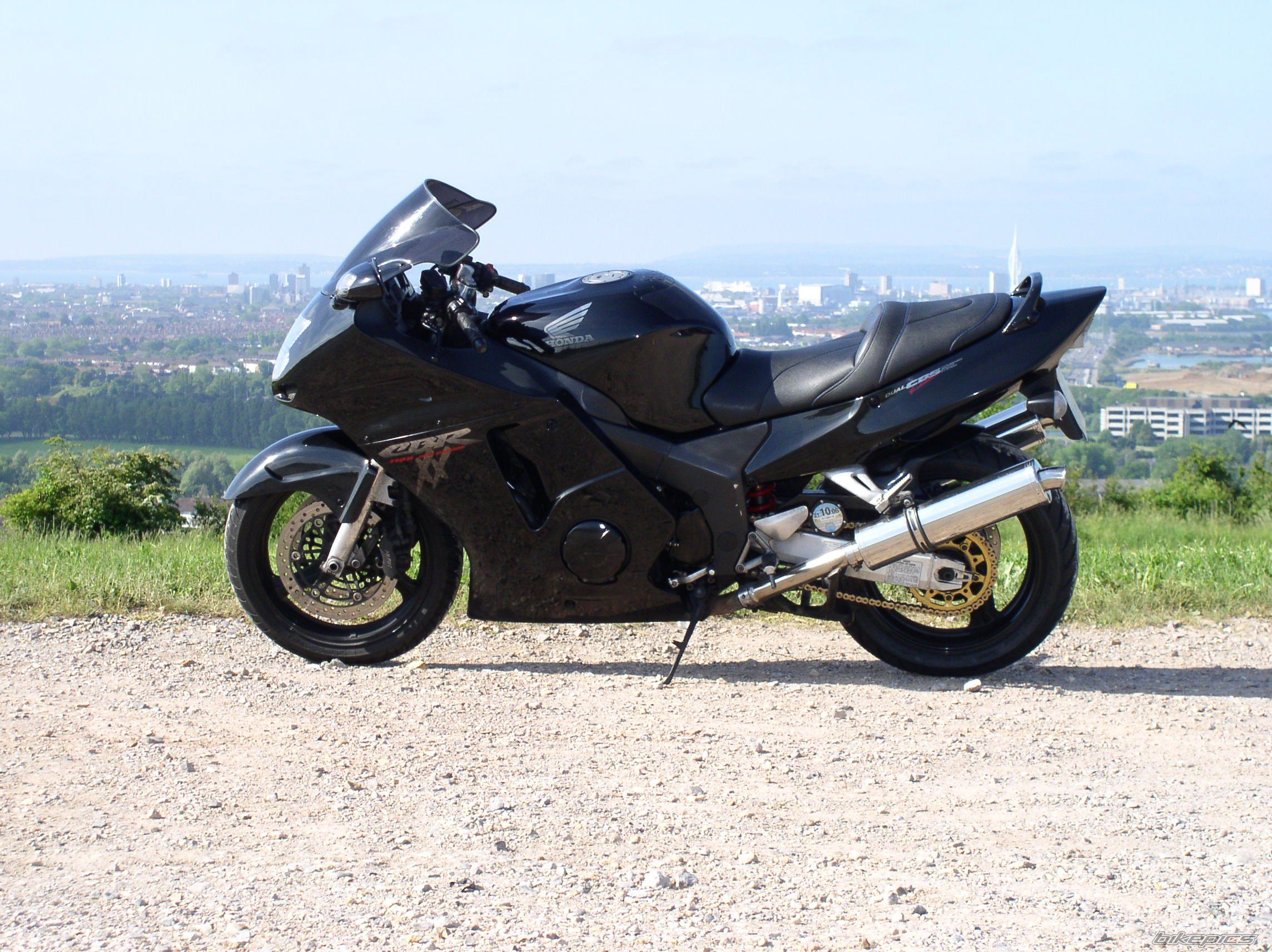 1998 HONDA CBR 1100 BLACKBIRD | Picture 1029827 motorcycle photo