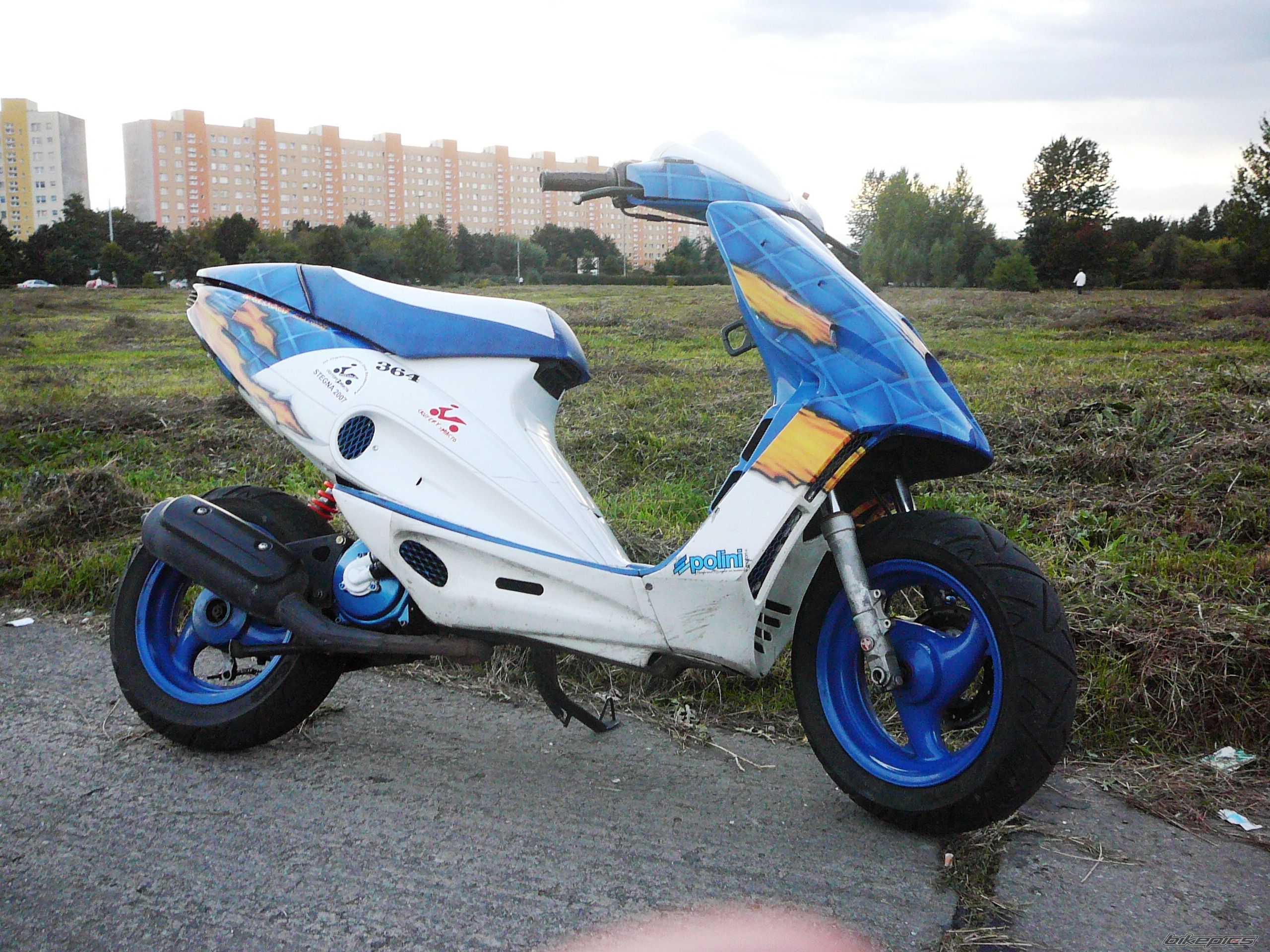 1996 MALAGUTI F 12 50 | Picture 1029849 motorcycle photo