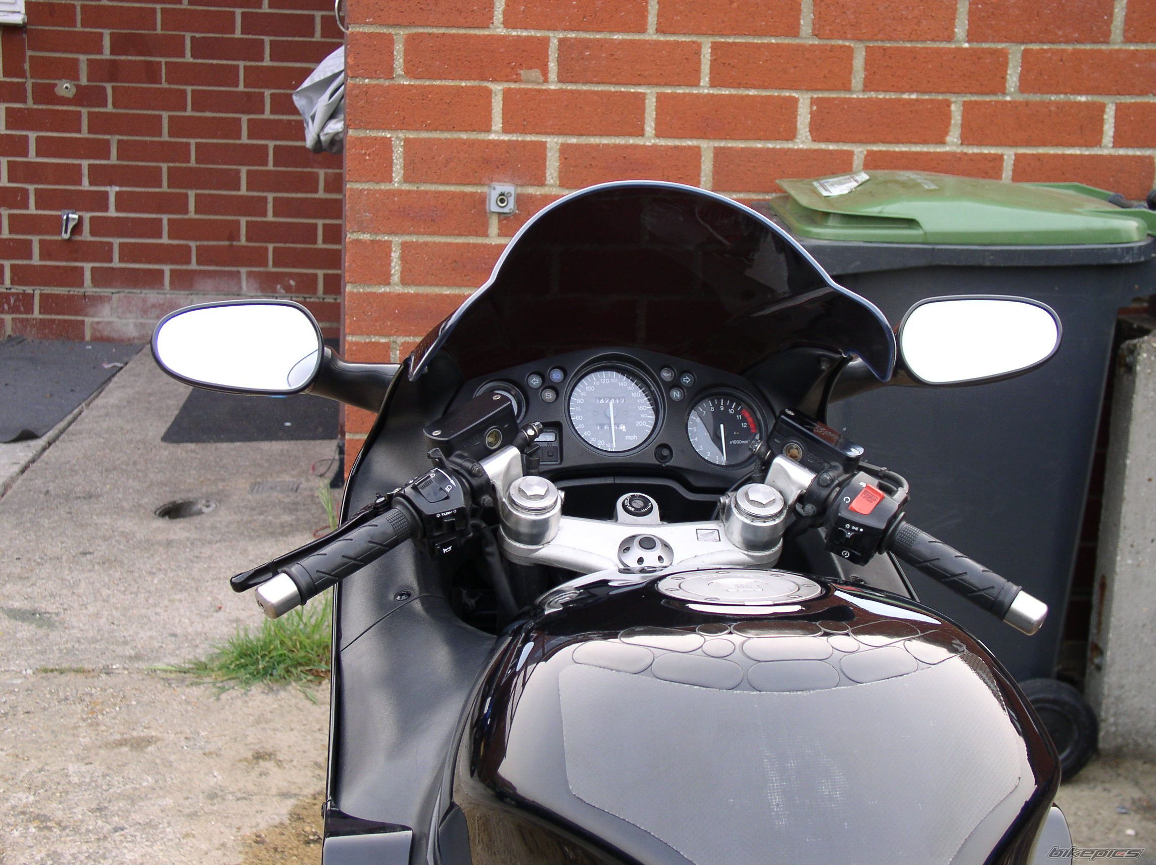 1998 HONDA CBR 1100 BLACKBIRD | Picture 1029850 motorcycle photo