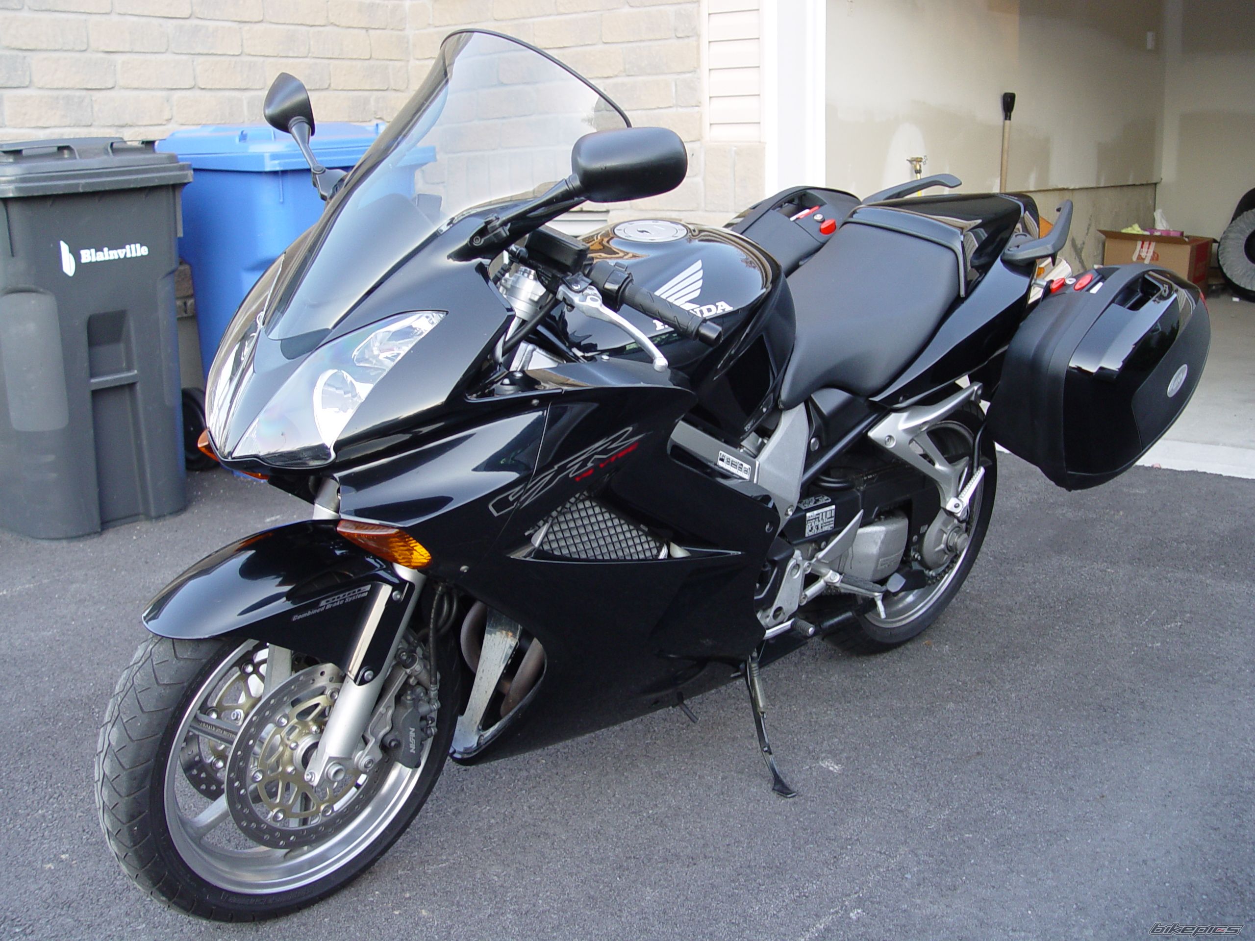 2002 HONDA VFR 800 | Picture 1030444 motorcycle photo