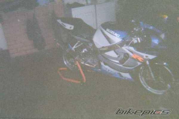 2000 SUZUKI GSX R 750 | Picture 103520 motorcycle photo
