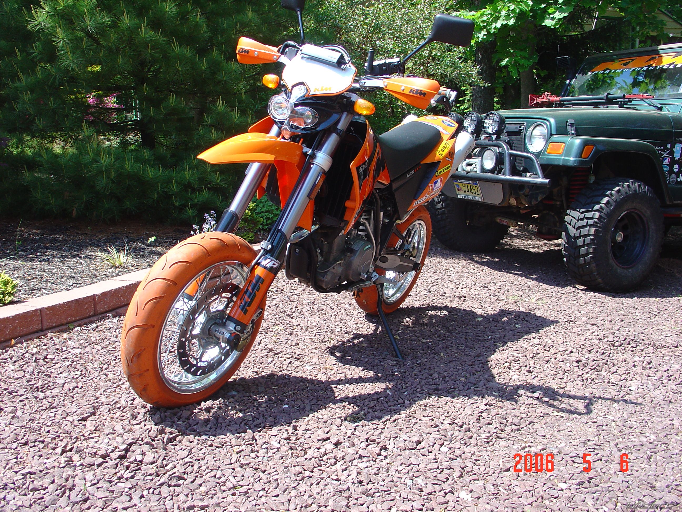 2007 KTM 690 SUPERMOTO | Picture 1036436 motorcycle photo