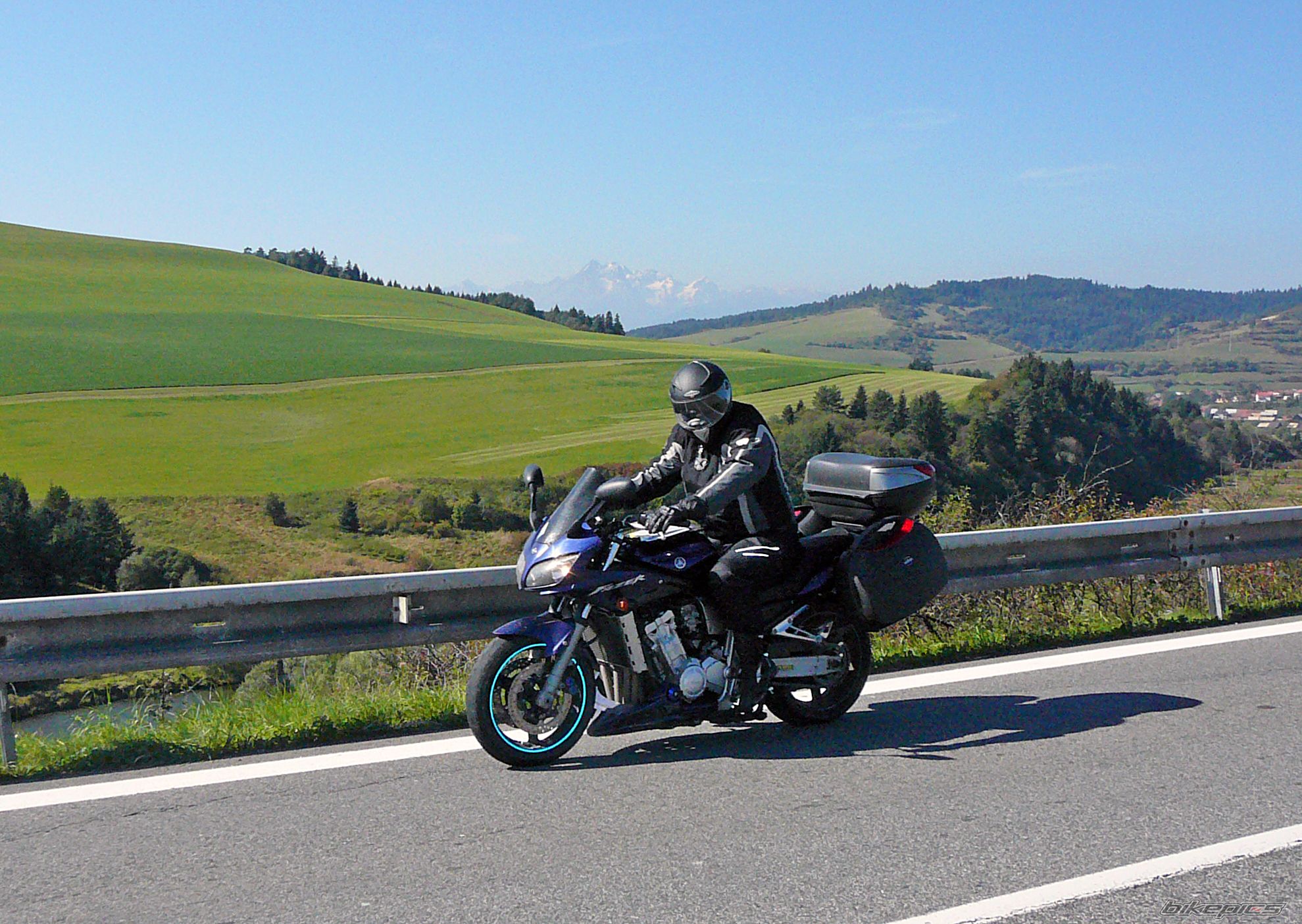 2003 YAMAHA FZS 1000 FAZER | Picture 1037754 motorcycle photo