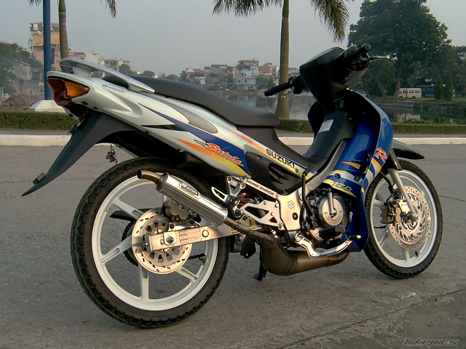 2007 SUZUKI SATRIA 120 | Picture 1037900 motorcycle photo