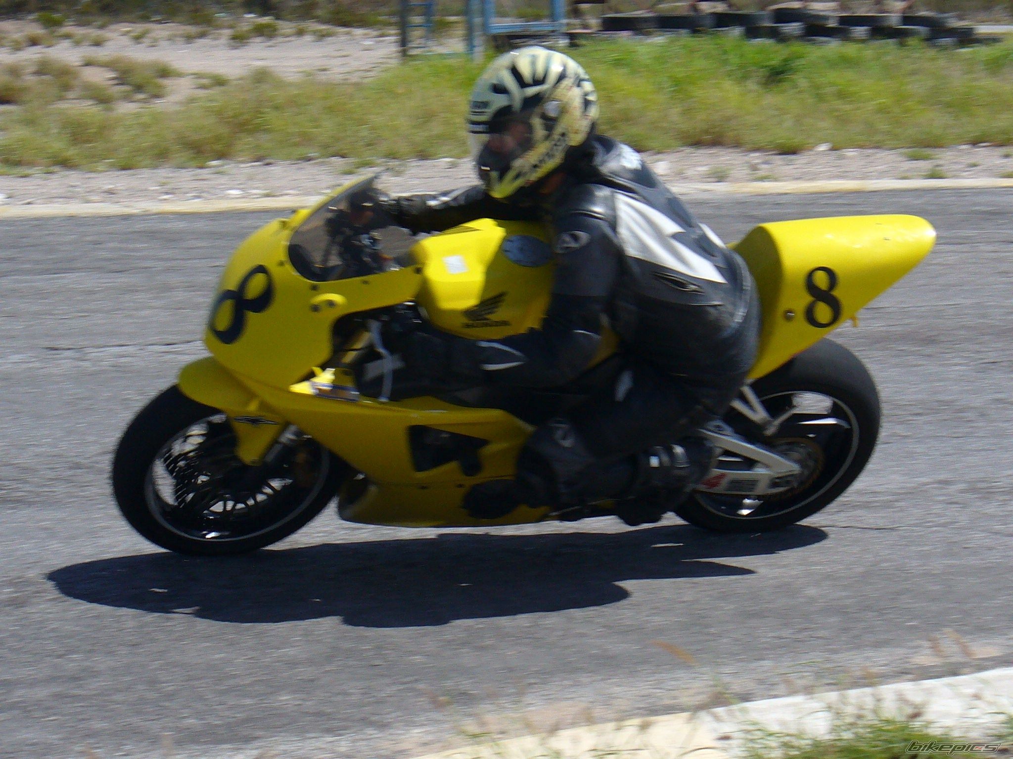 2002 HONDA CBR 900 | Picture 1038077 motorcycle photo