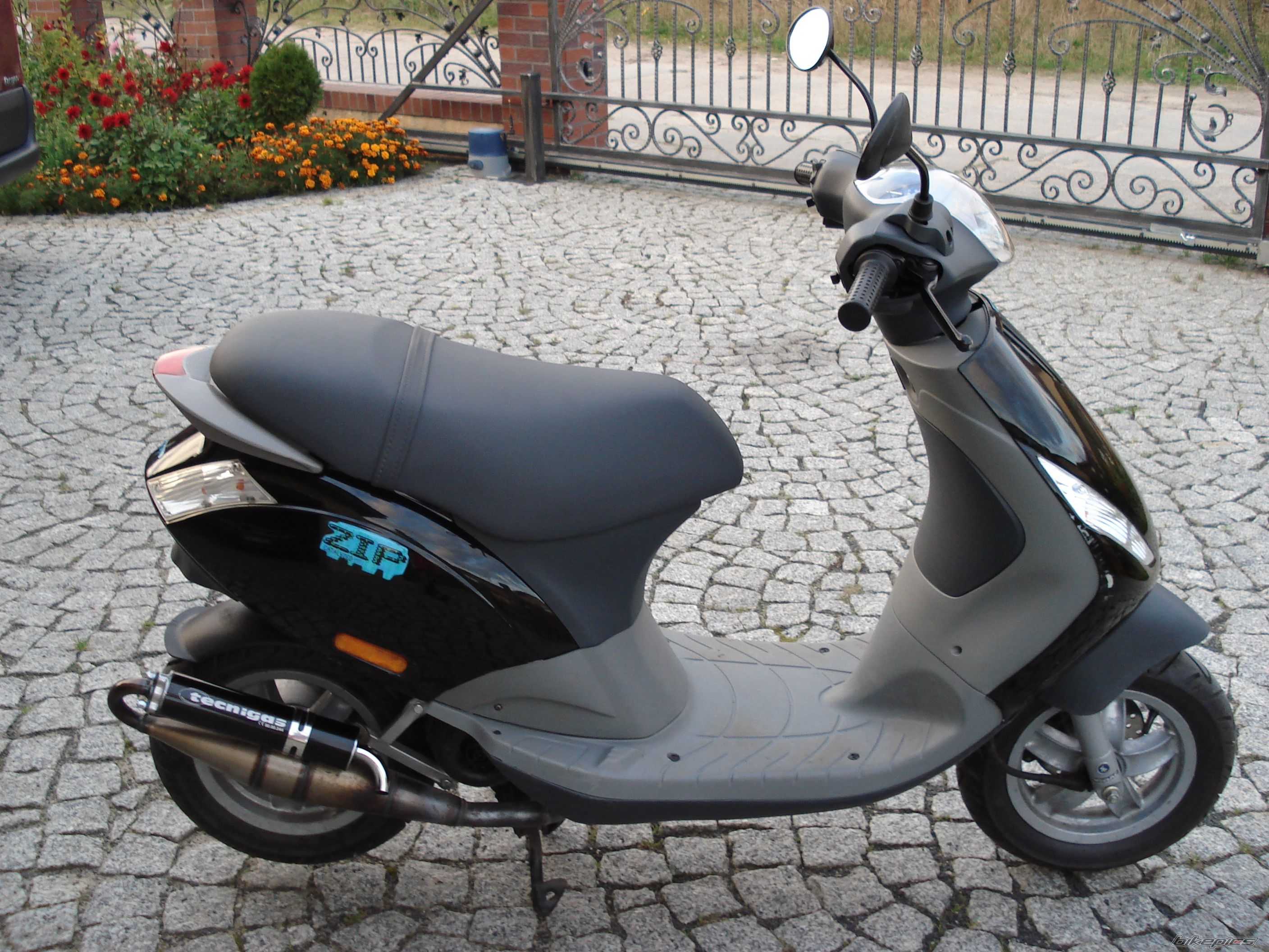 2002 PIAGGIO ZIP | Picture 1040888 motorcycle photo