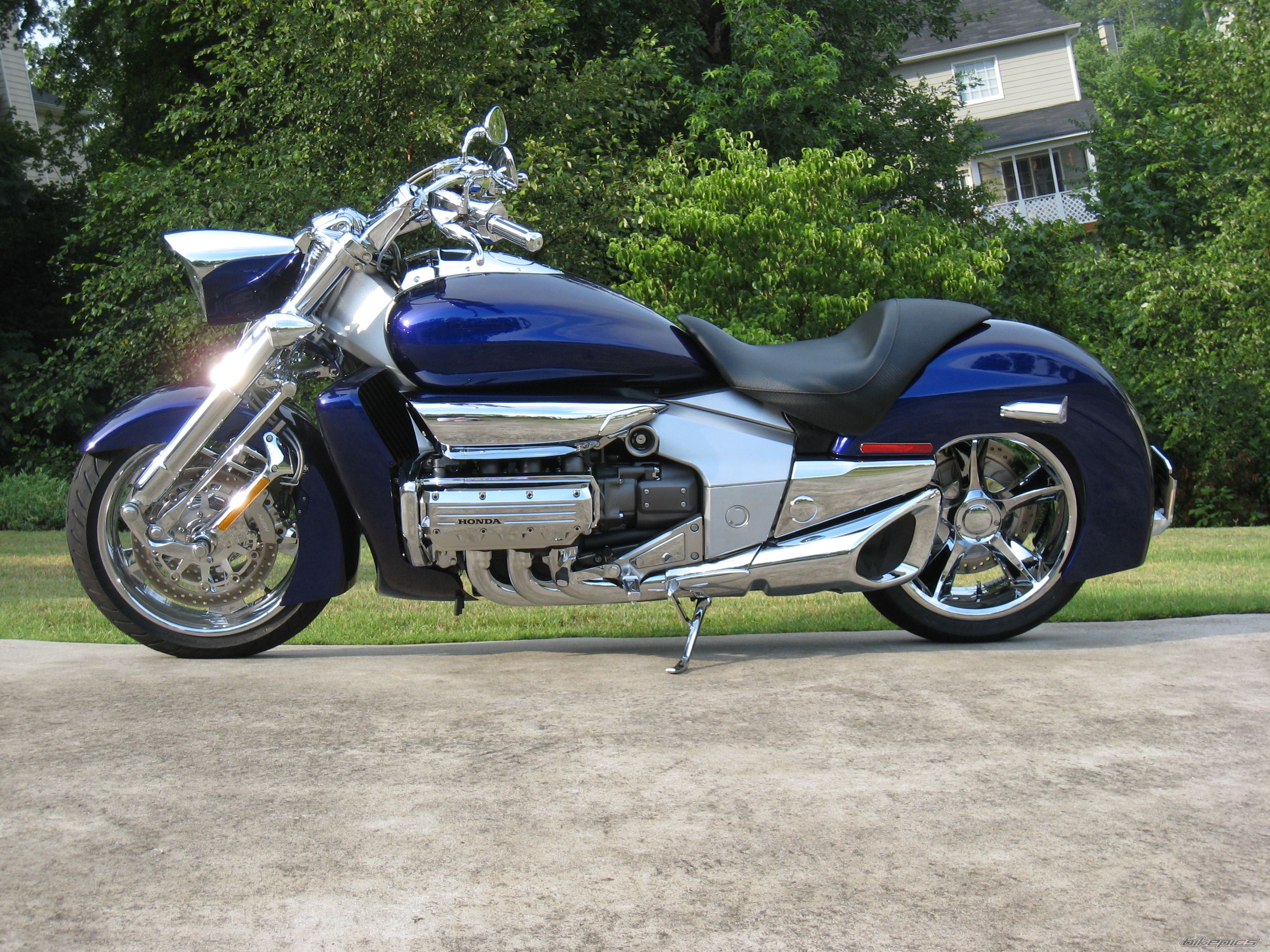 2004 HONDA VALKYRIE RUNE | Picture 1043003 motorcycle photo