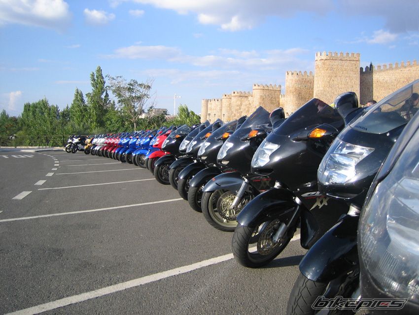 2001 HONDA CBR 1100 BLACKBIRD | Picture 1044910 motorcycle photo