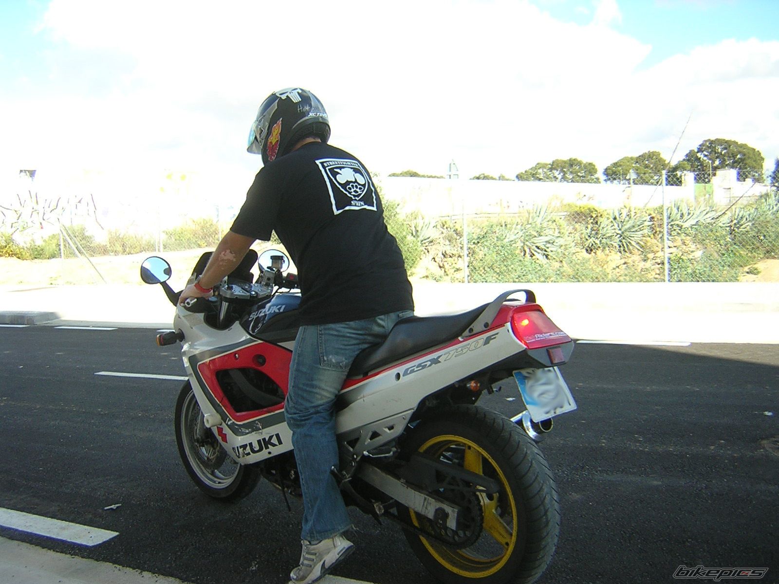 1990 SUZUKI GSX 750F | Picture 1045511 motorcycle photo