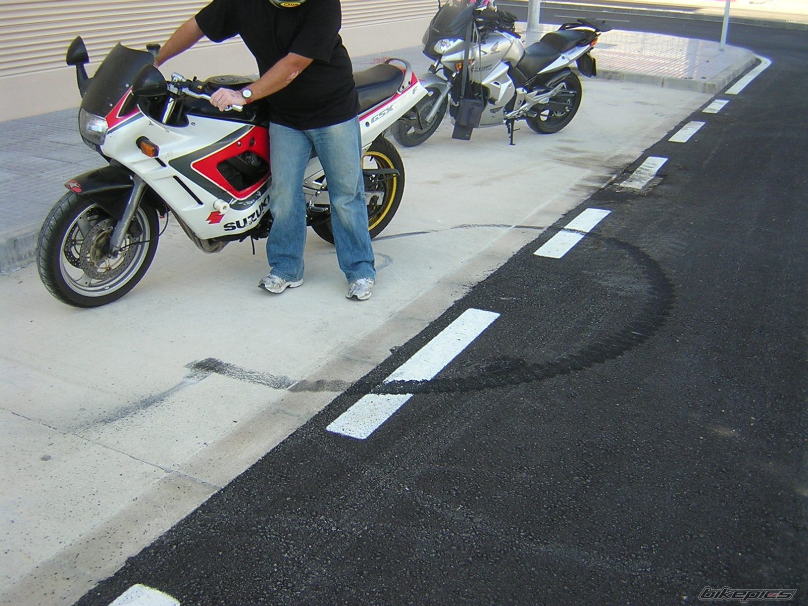 1990 SUZUKI GSX 750F | Picture 1045533 motorcycle photo