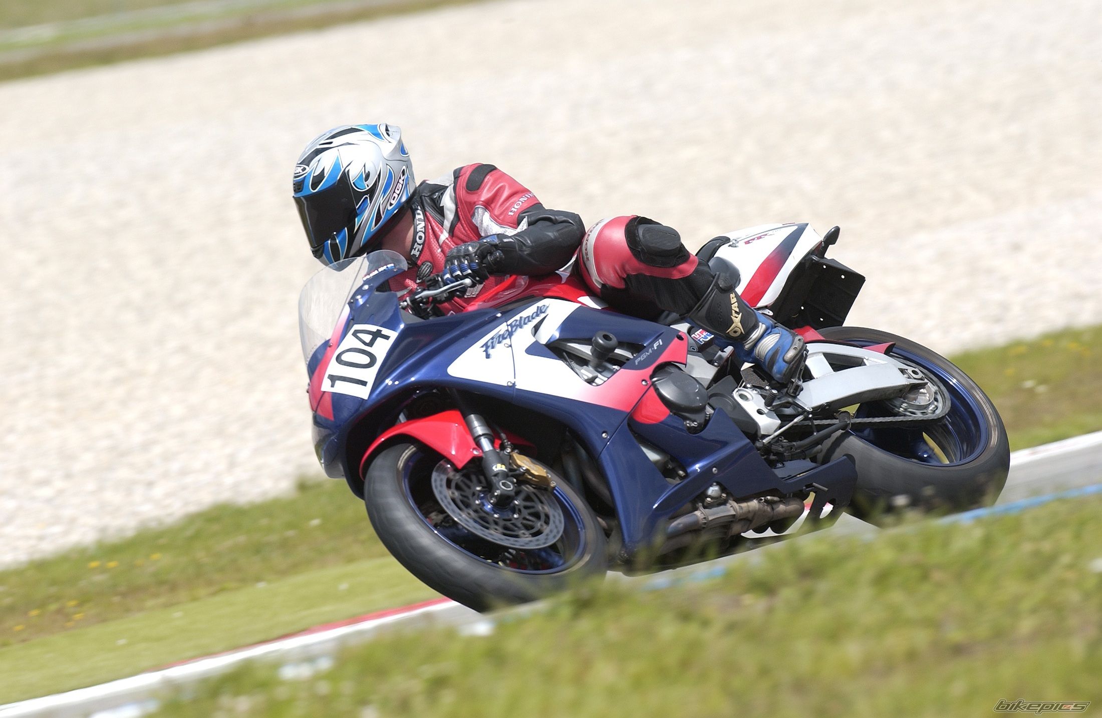 2000 HONDA CBR 900 | Picture 1046288 motorcycle photo