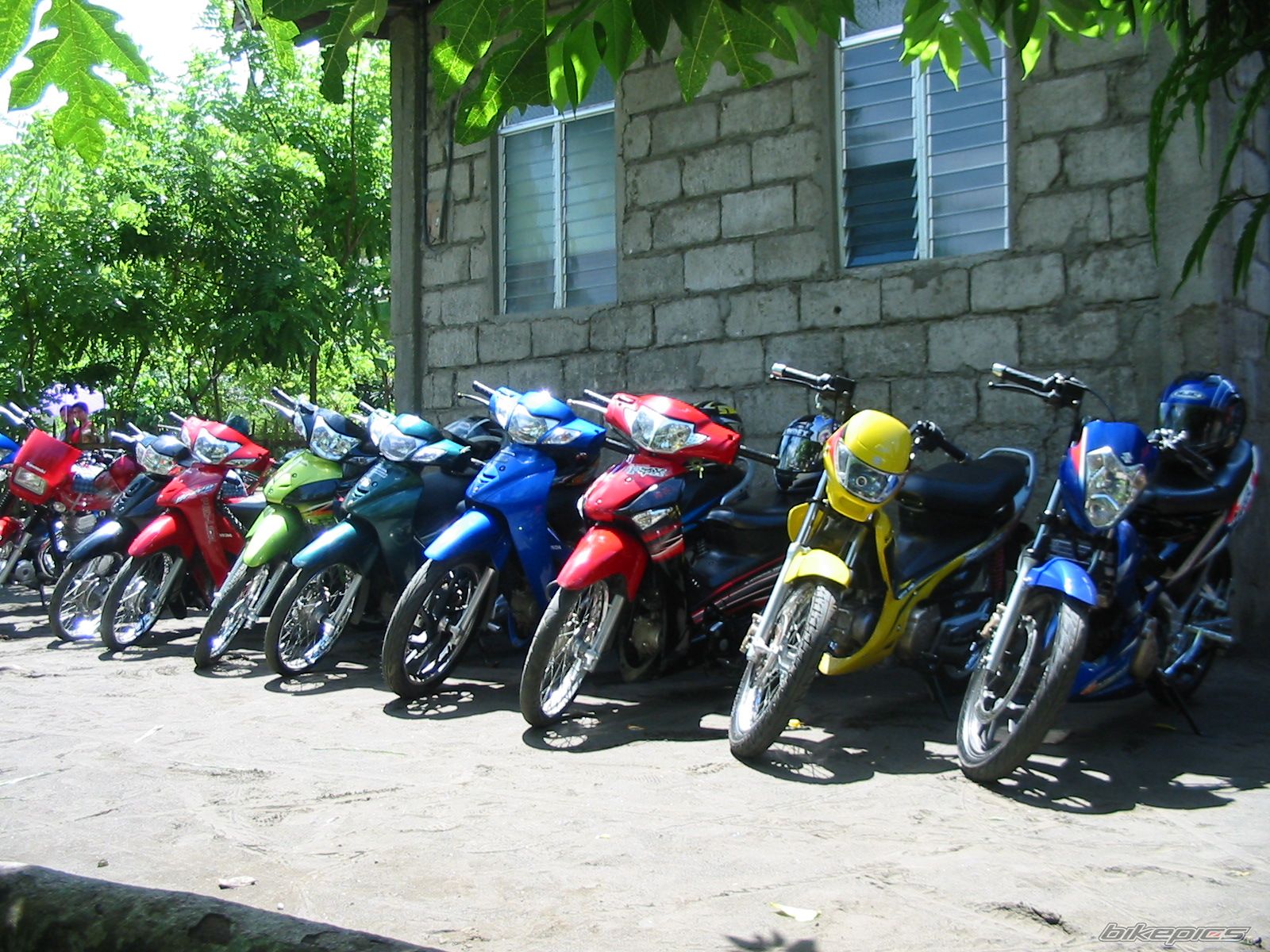 2005 SUZUKI SUZUKI 150 | Picture 1048175 motorcycle photo