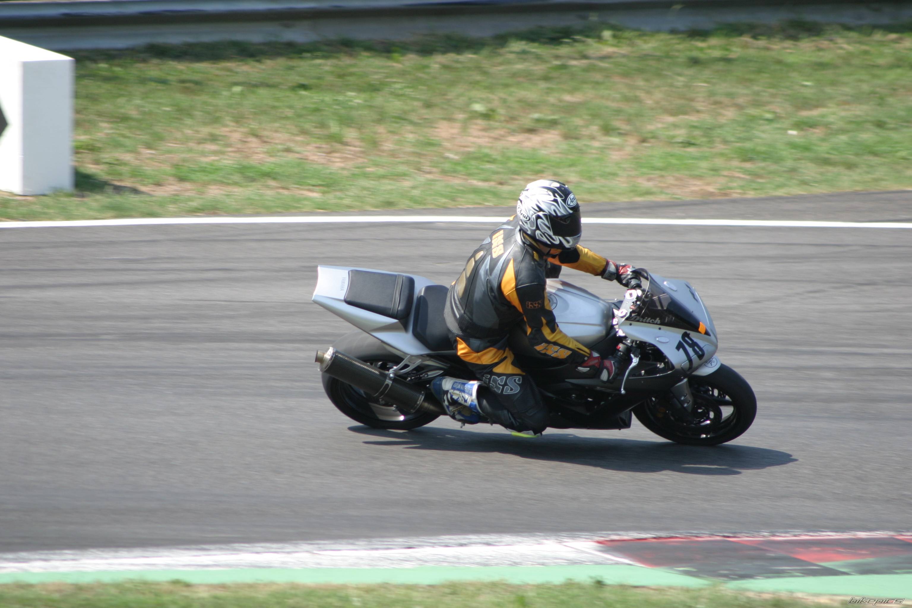 2002 YAMAHA YZF R1 | Picture 104879 motorcycle photo
