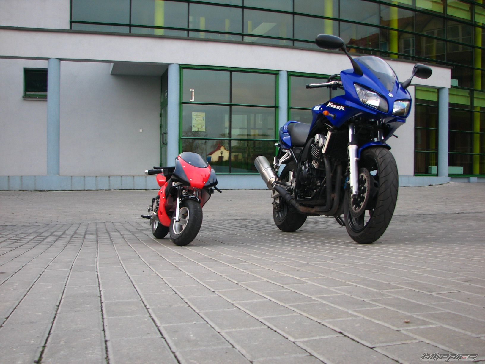 2002 YAMAHA FZS 600 FAZER | Picture 1048821 motorcycle photo