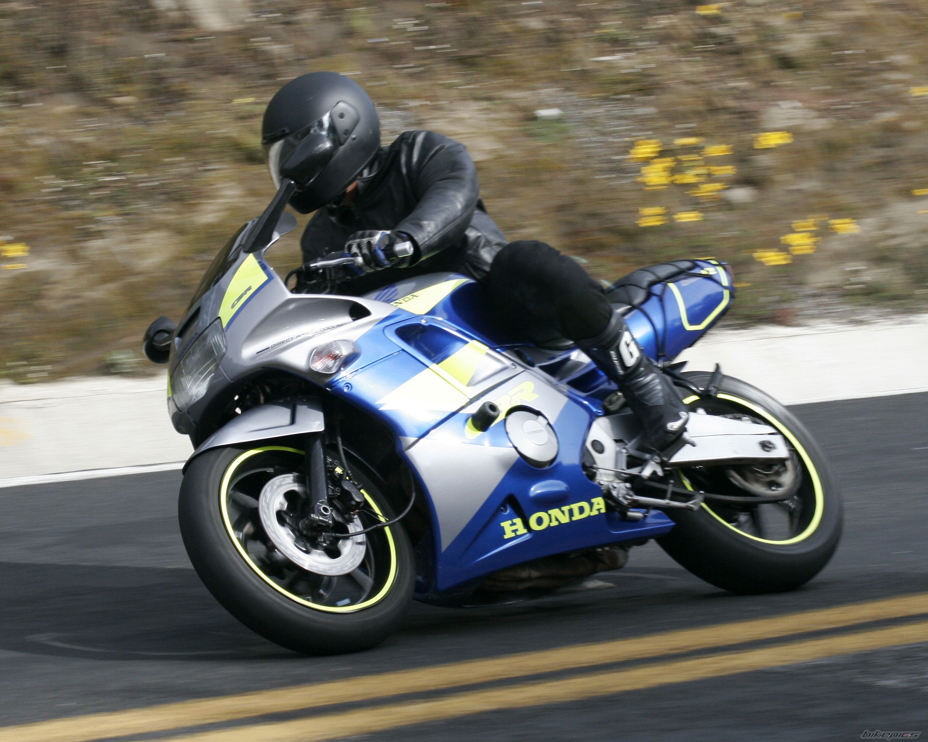 1992 HONDA CBR 600 | Picture 1048955 motorcycle photo