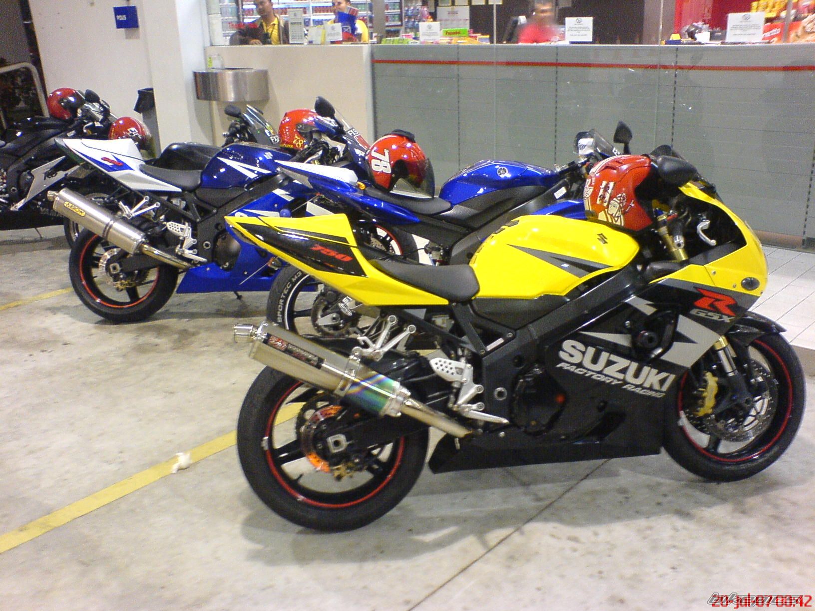 2004 SUZUKI GSX R 750 | Picture 1049027 motorcycle photo