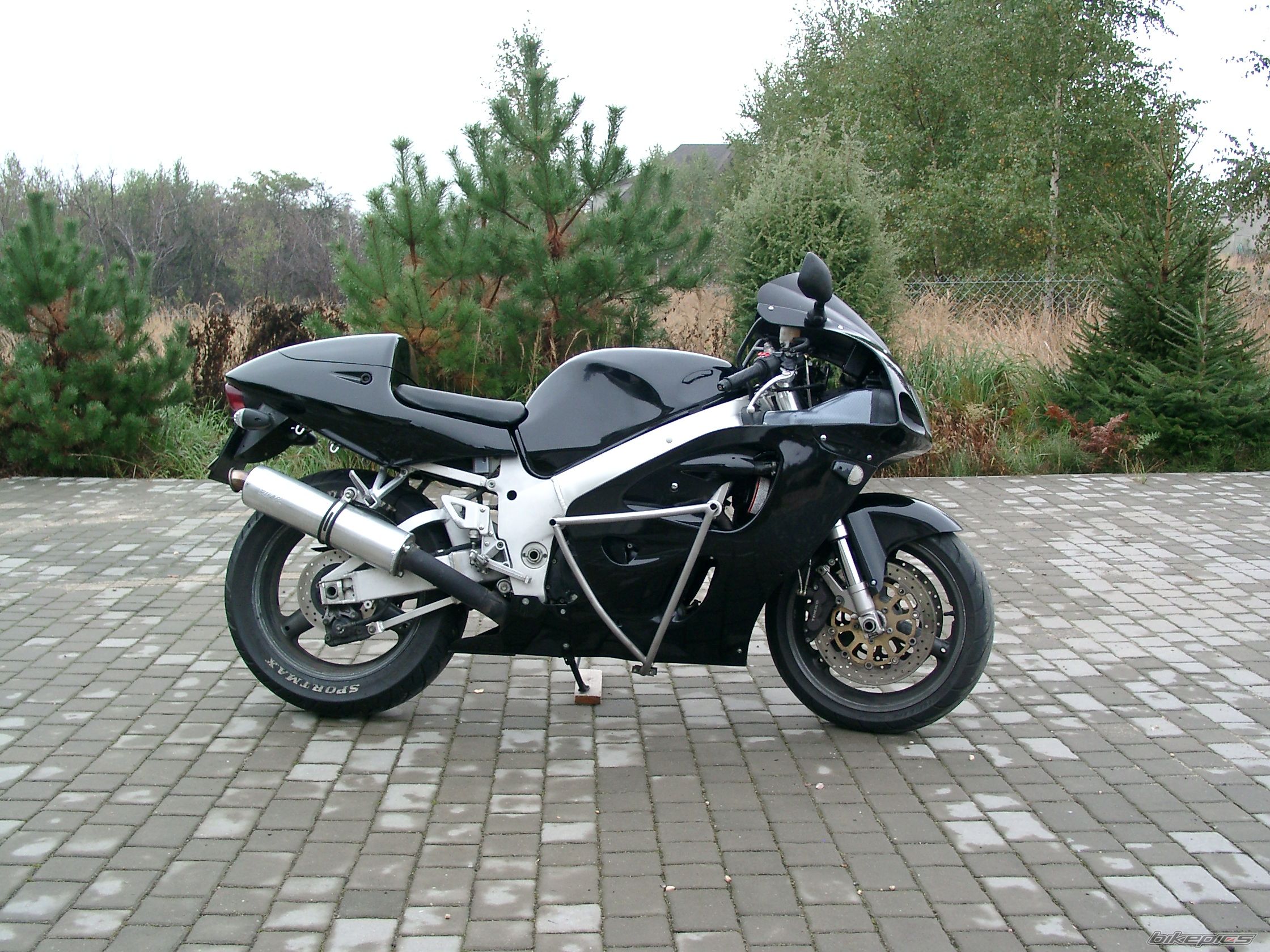 1997 SUZUKI GSX R 750 | Picture 1049688 motorcycle photo