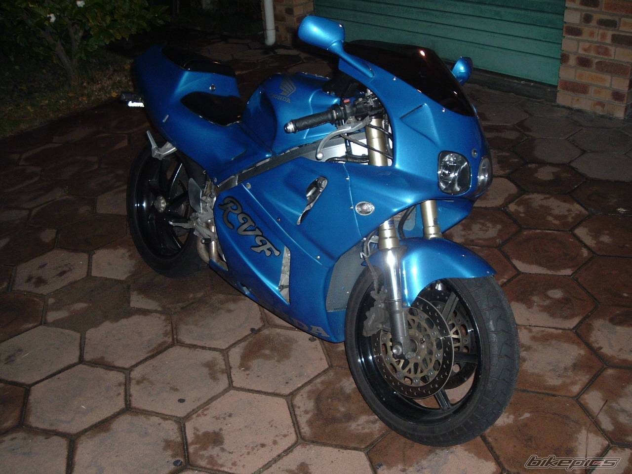 1998 HONDA RVF 400 | Picture 104977 motorcycle photo