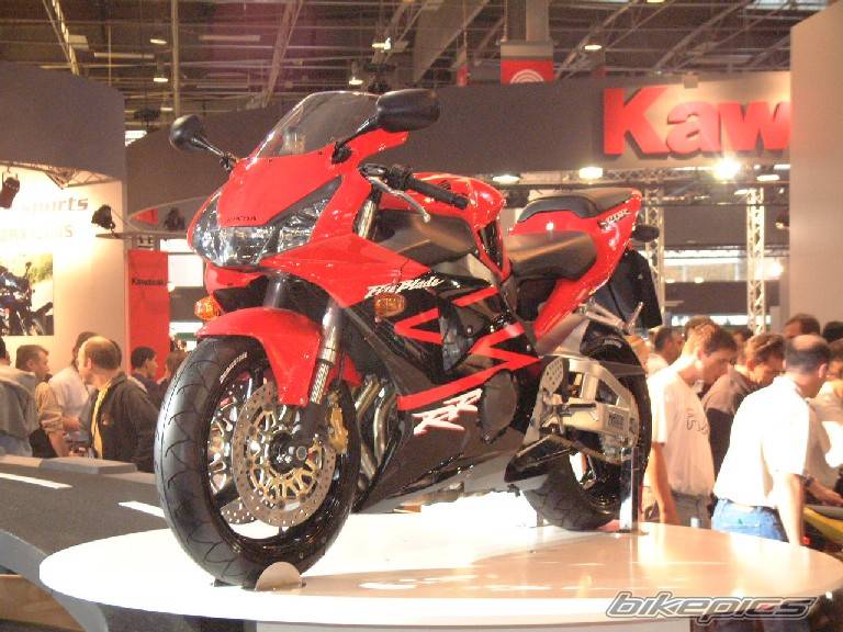 2002 HONDA CBR 900 | Picture 10506 motorcycle photo