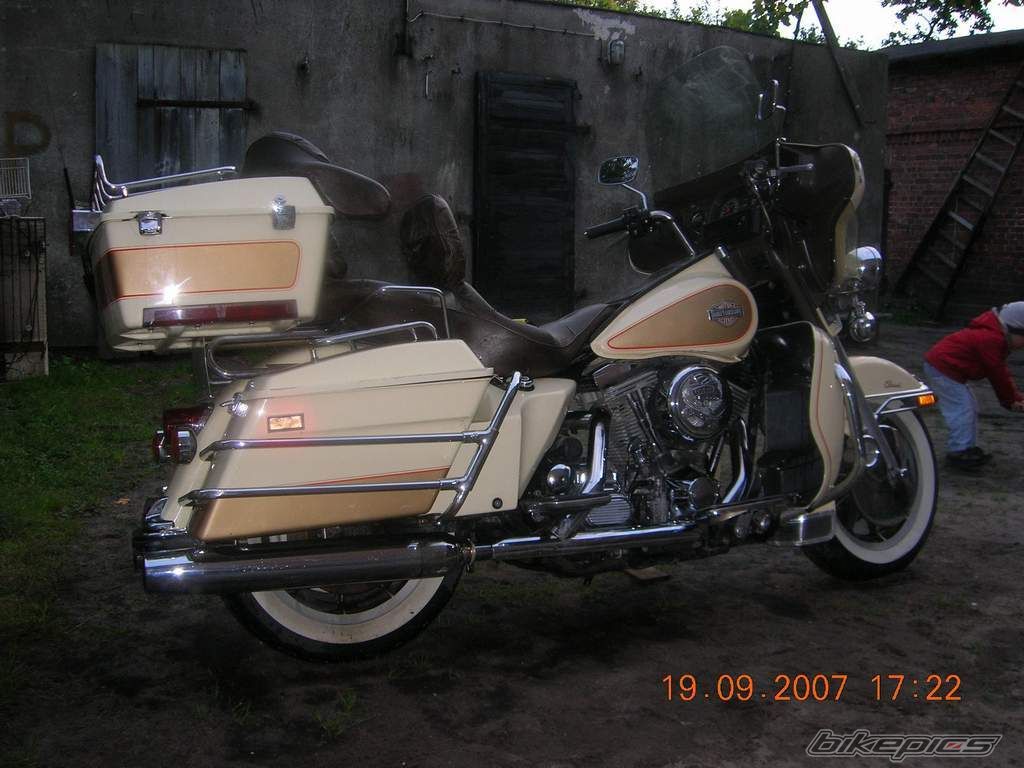 1988 HARLEY DAVIDSON FLHTC | Picture 1053306 motorcycle photo